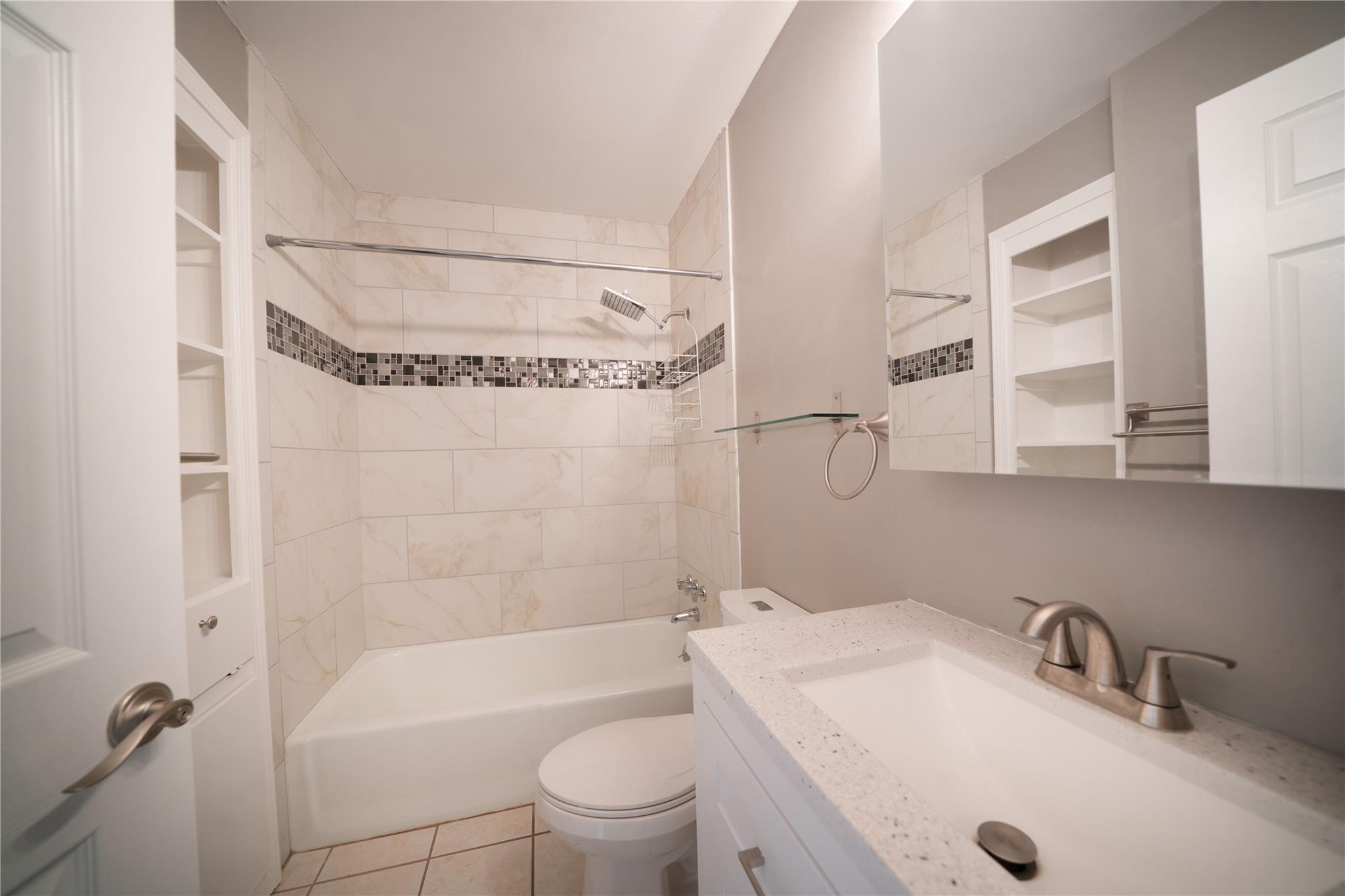 500 E Riverside Dr # 242, Austin, TX 78704