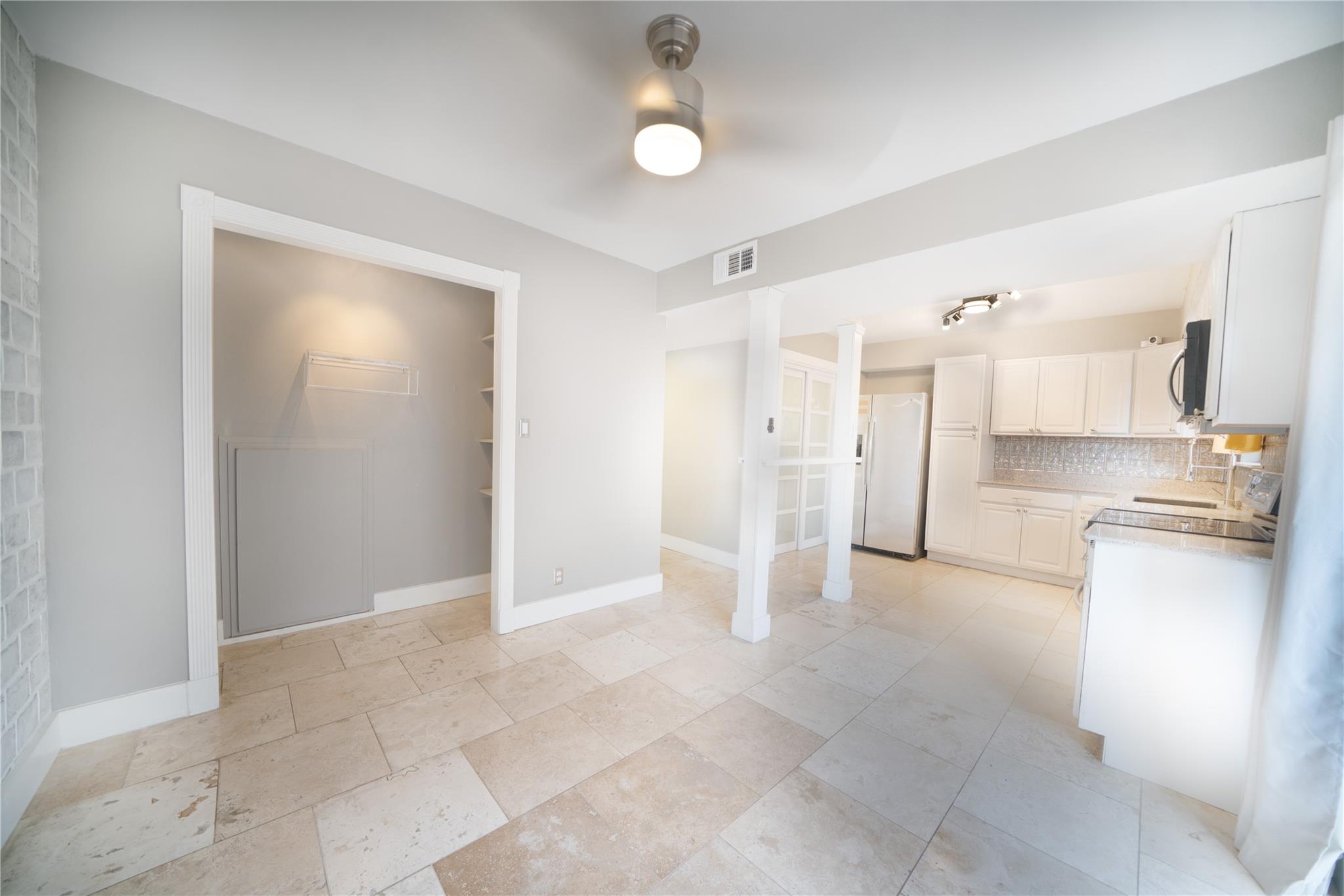 500 E Riverside Dr # 242, Austin, TX 78704