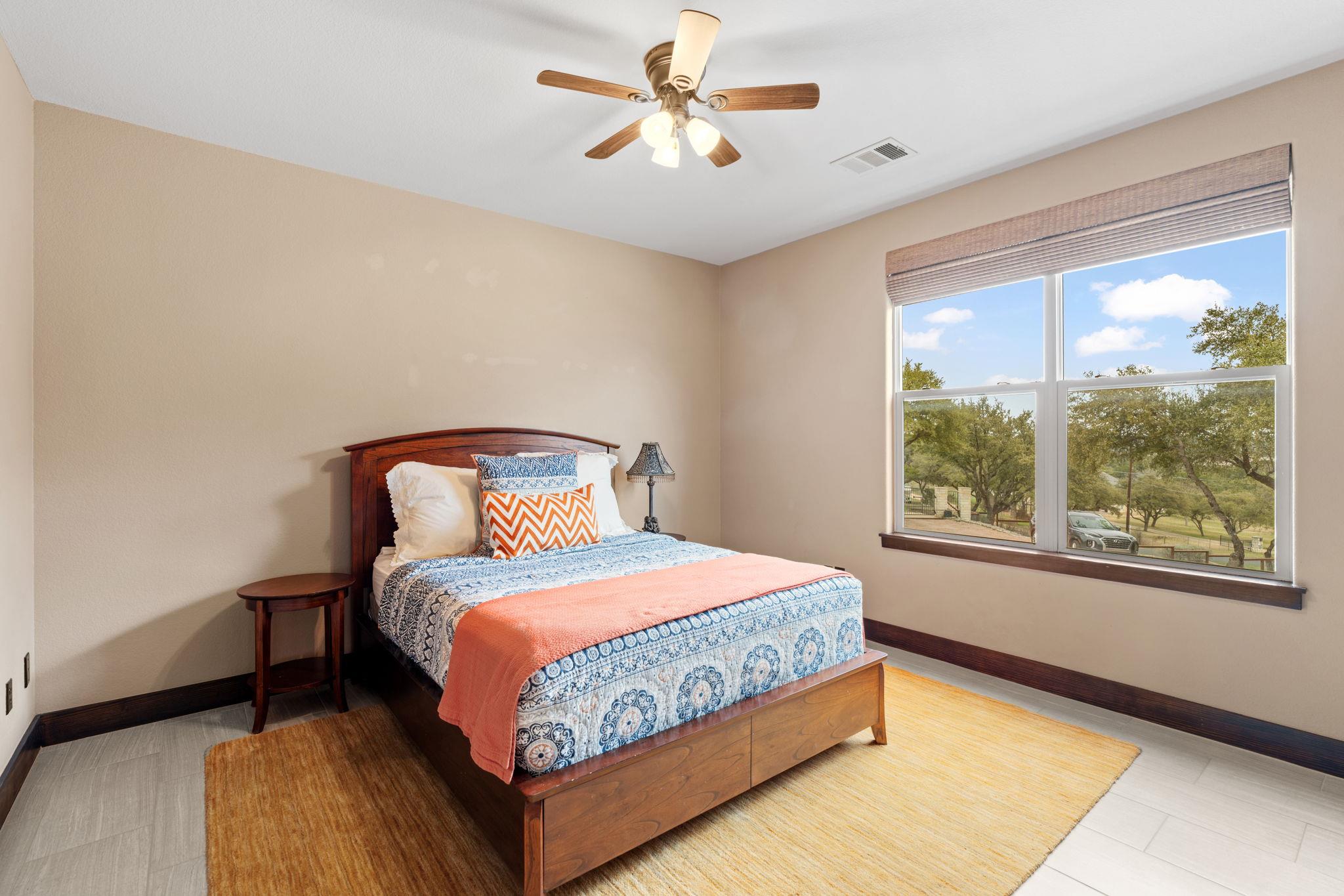 20117 Moon Dance Ln, Spicewood, TX 78669