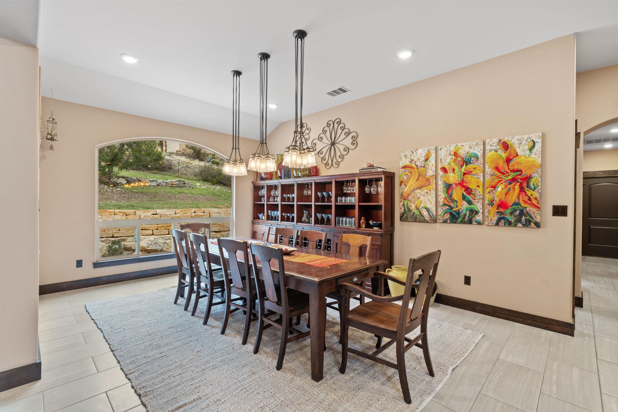 20117 Moon Dance Ln, Spicewood, TX 78669