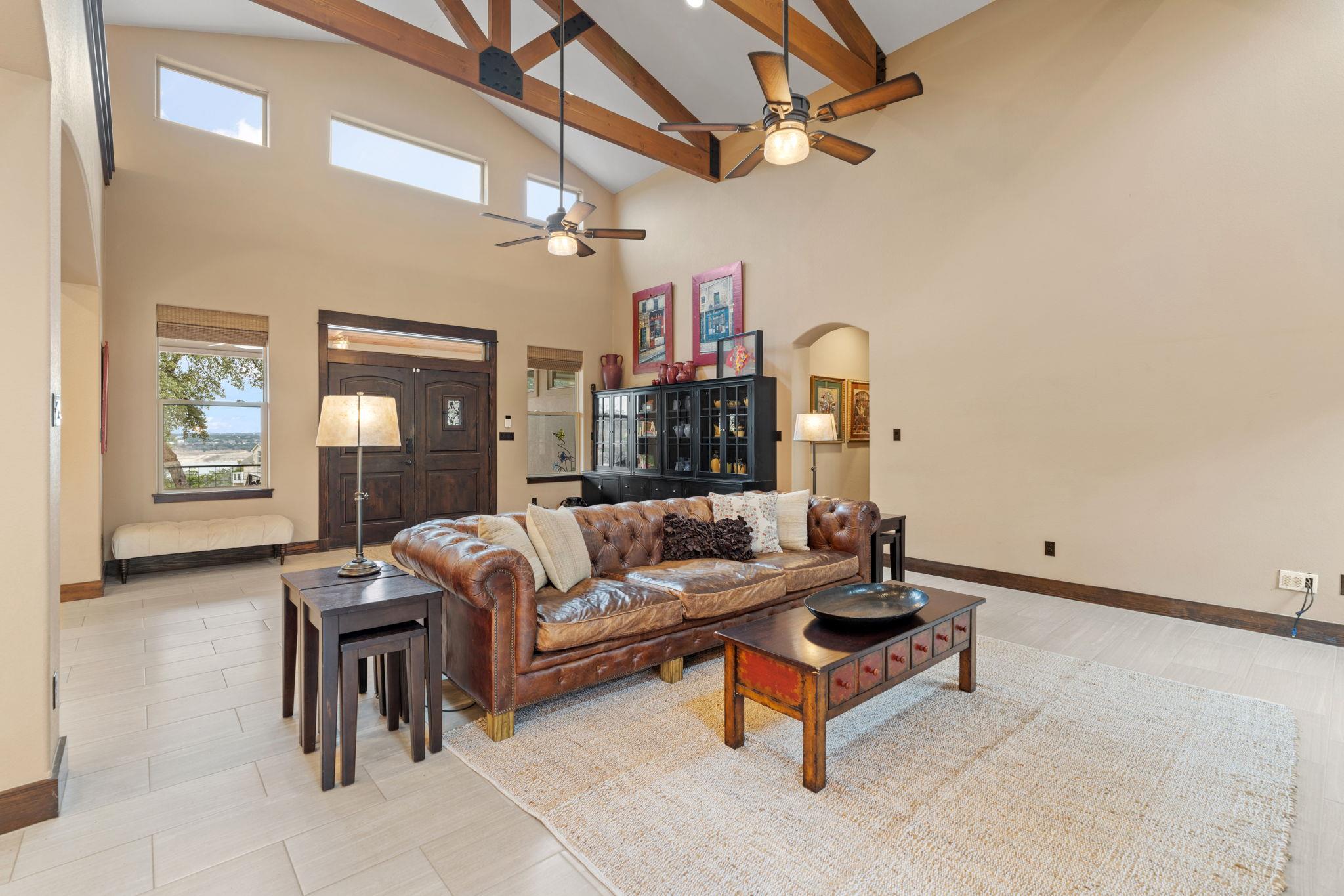 20117 Moon Dance Ln, Spicewood, TX 78669