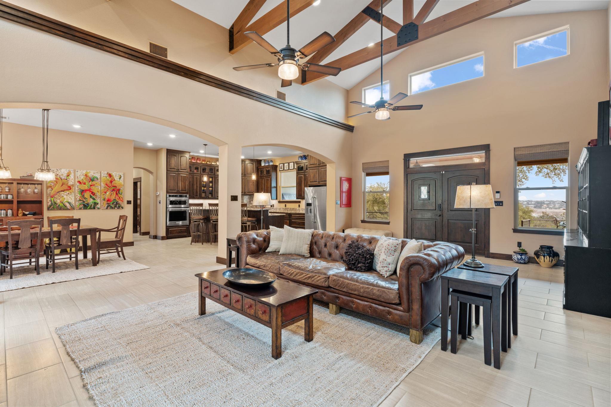 20117 Moon Dance Ln, Spicewood, TX 78669