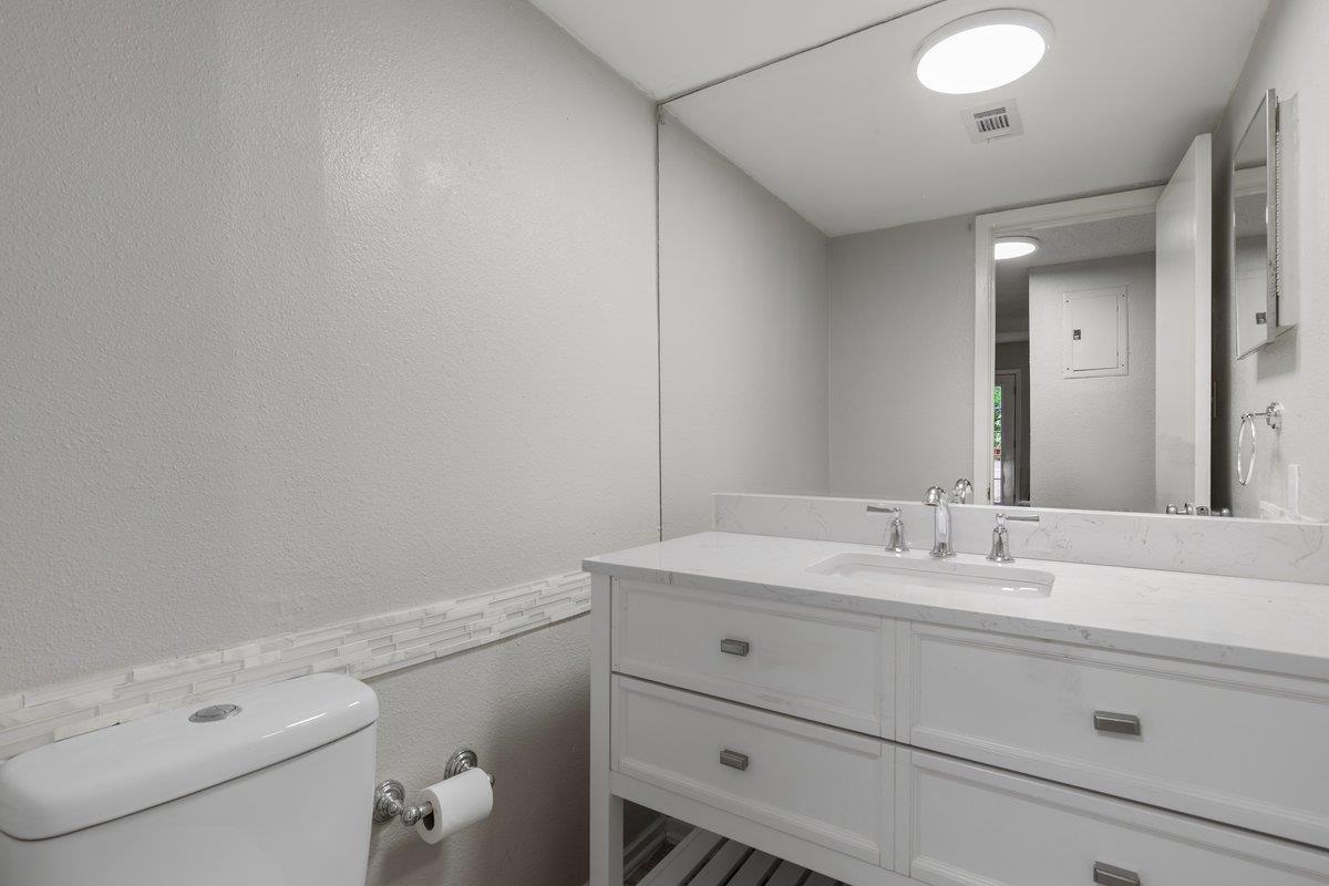 6405 Chimney Creek Cir # B, Austin, TX 78723