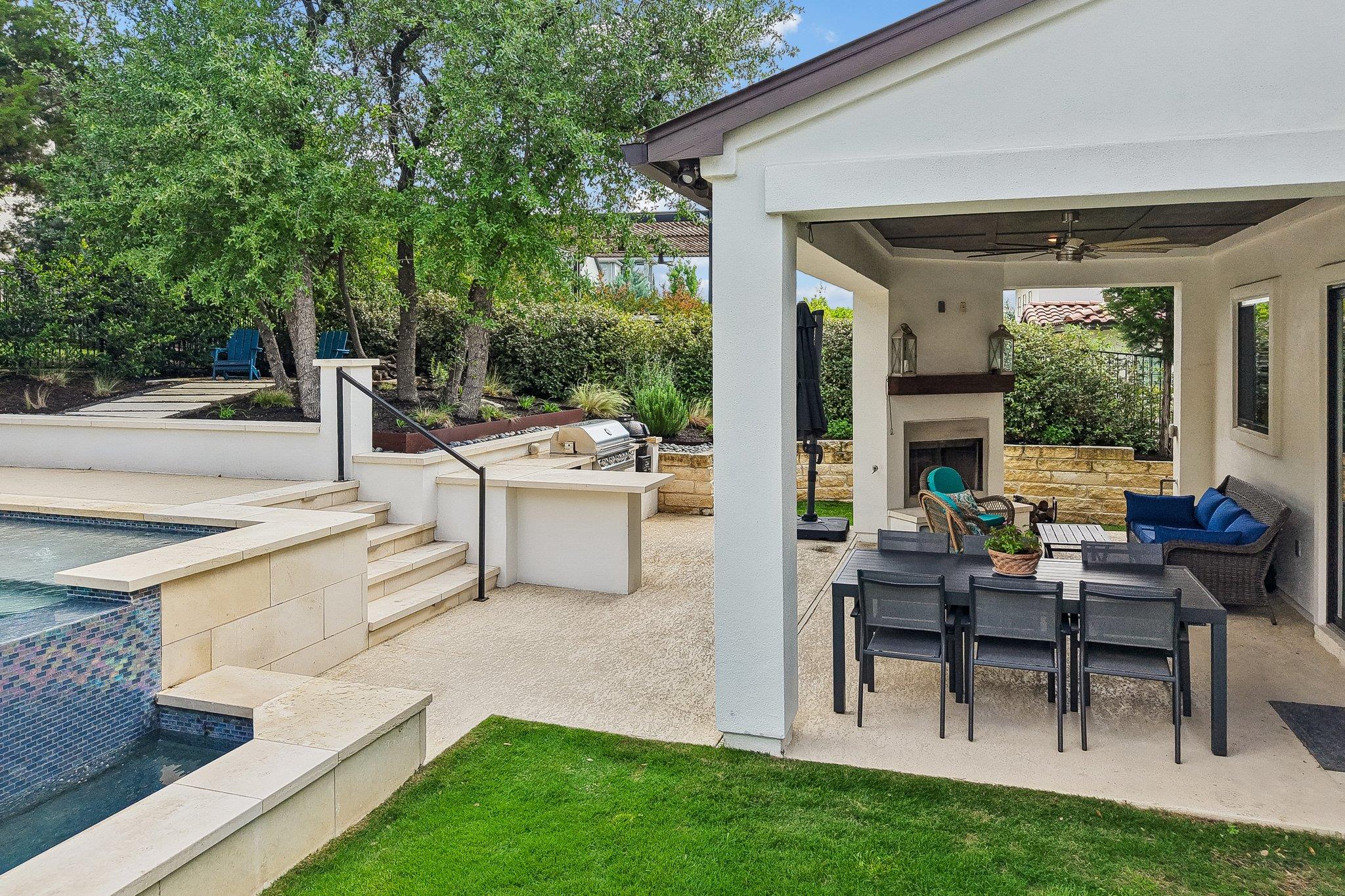323 Ringtail Stream Dr, Austin, TX 78738