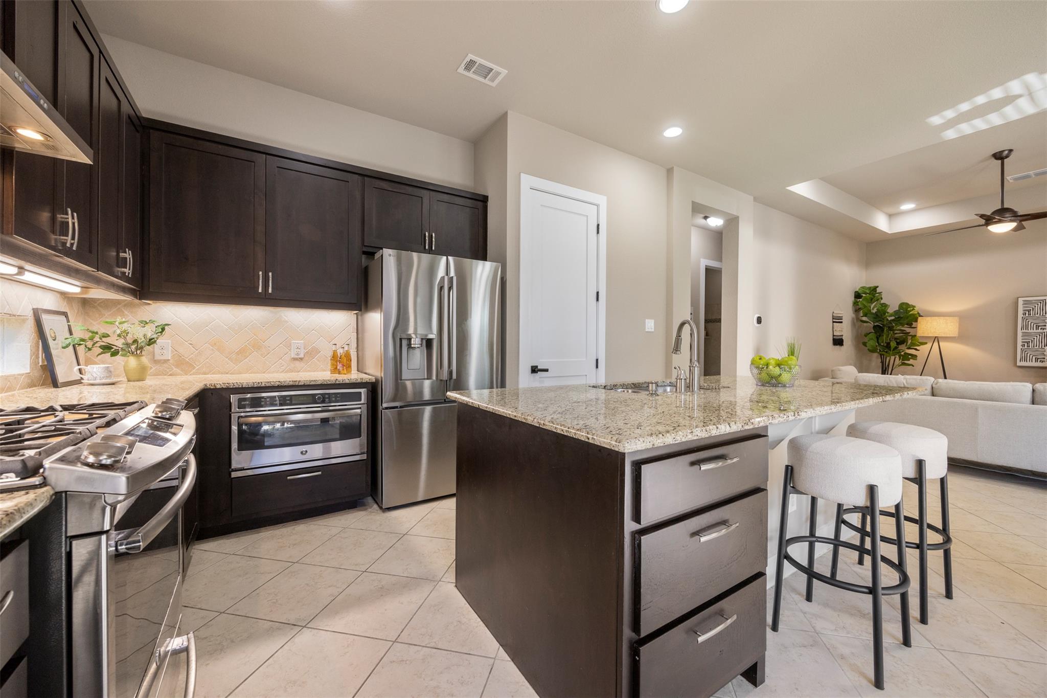 404 Jeffrey David Ln E, Austin, TX 78717
