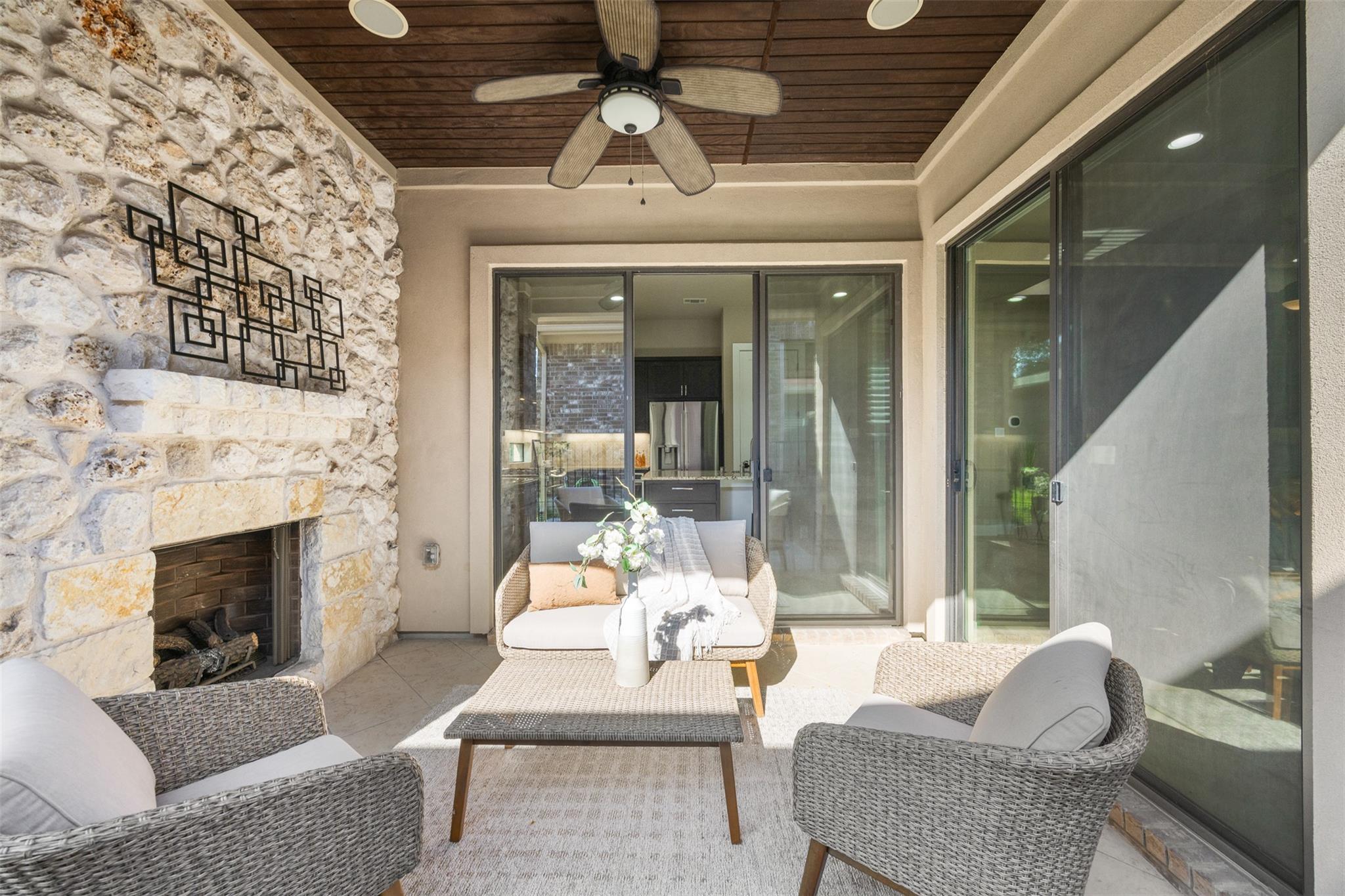 404 Jeffrey David Ln E, Austin, TX 78717