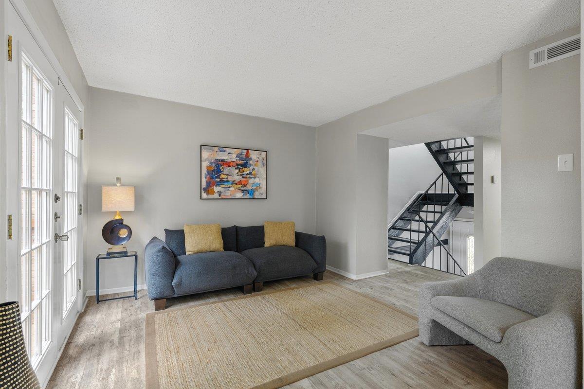 6405 Chimney Creek Cir # B, Austin, TX 78723