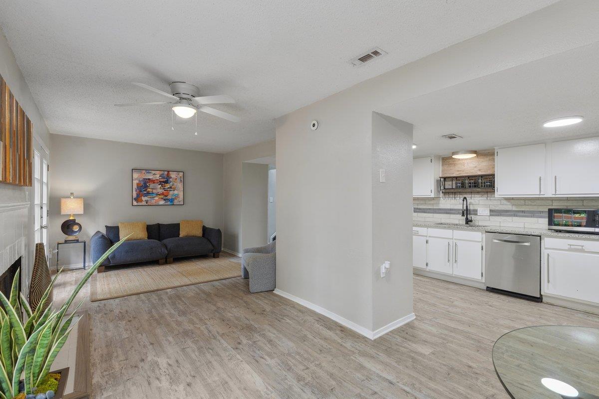 6405 Chimney Creek Cir # B, Austin, TX 78723