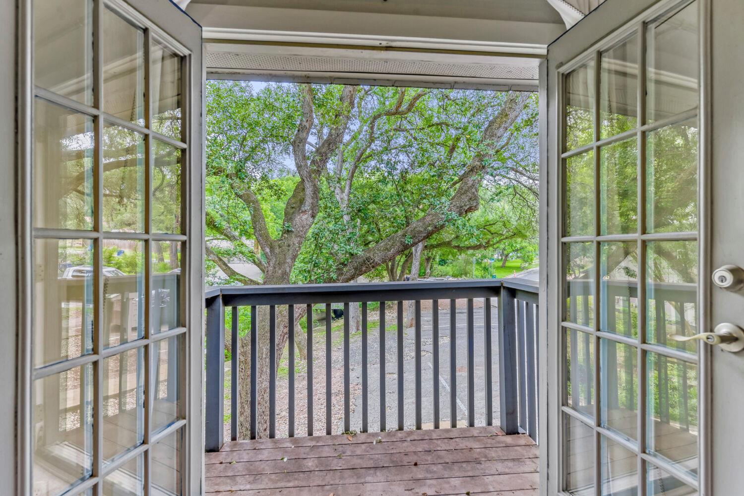 1912 Lightsey Rd # 6, Austin, TX 78704