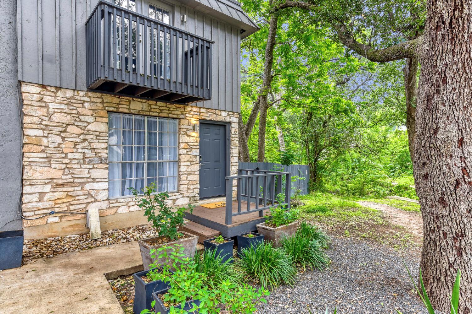 1912 Lightsey Rd # 6, Austin, TX 78704