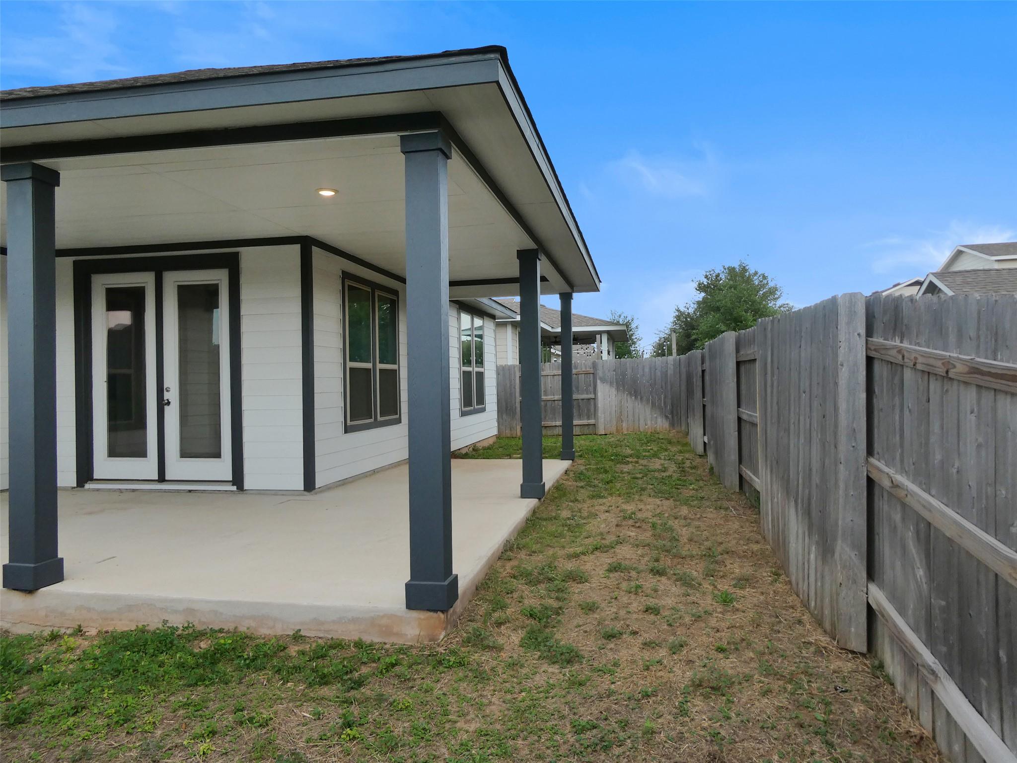 8201 Greyhawk Cv, Austin, TX 78744
