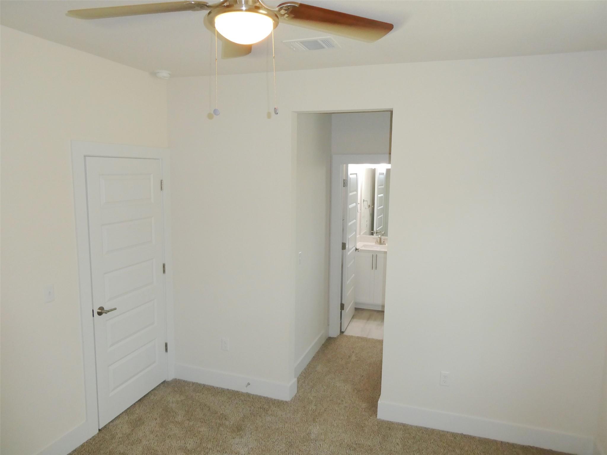 8201 Greyhawk Cv, Austin, TX 78744