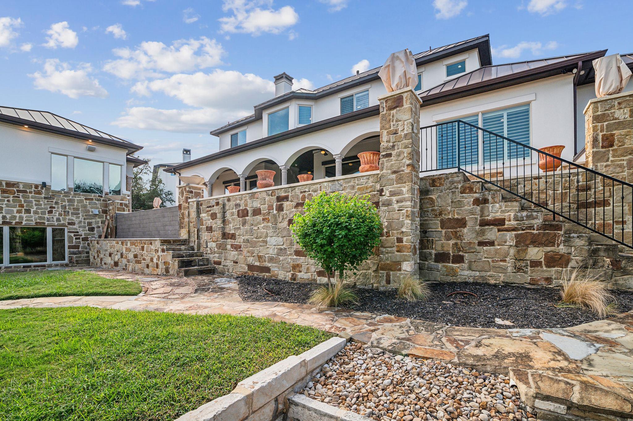 12529 Verandah Ct, Austin, TX 78726