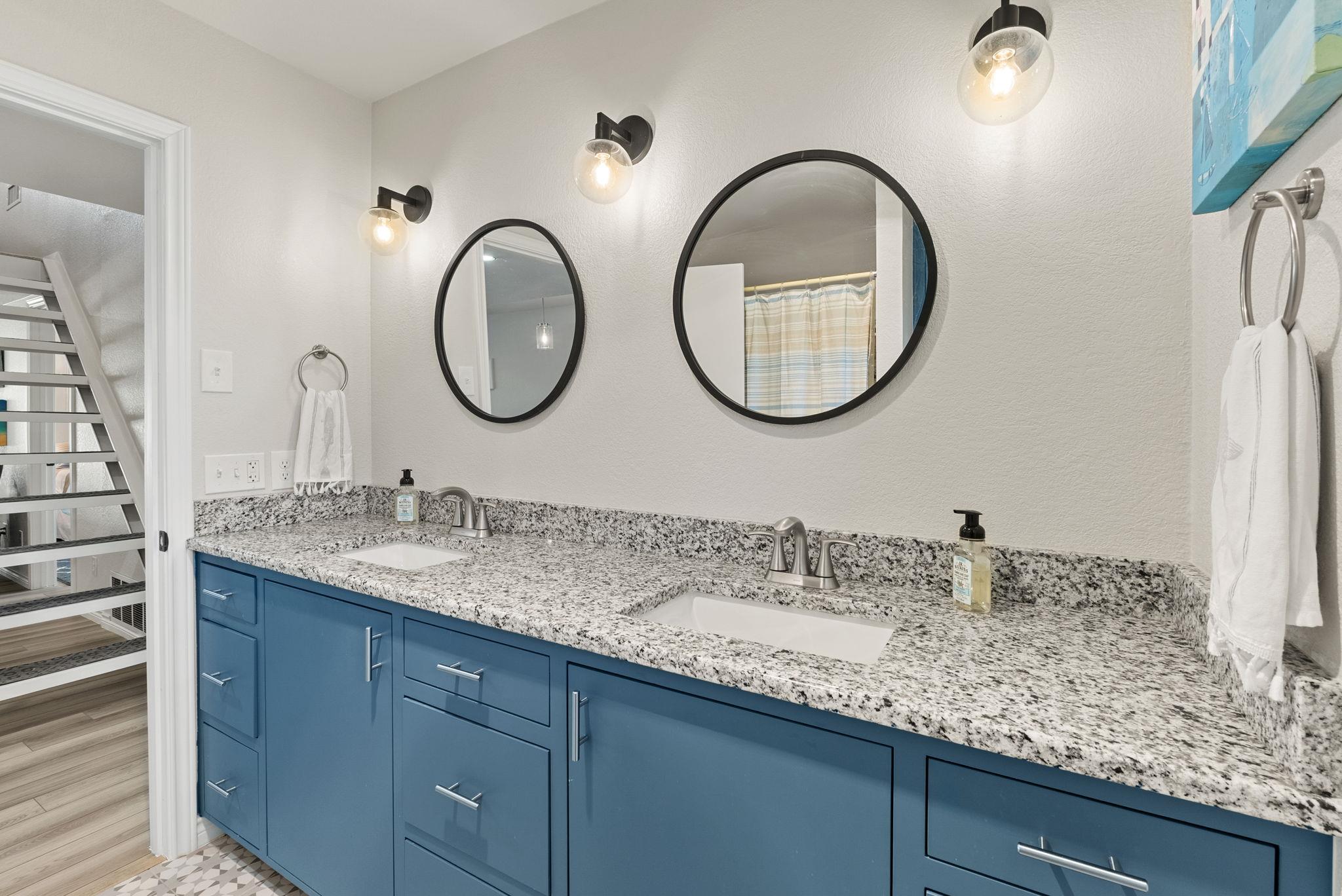 1707 Aztec Trl, Kingsland, TX 78639