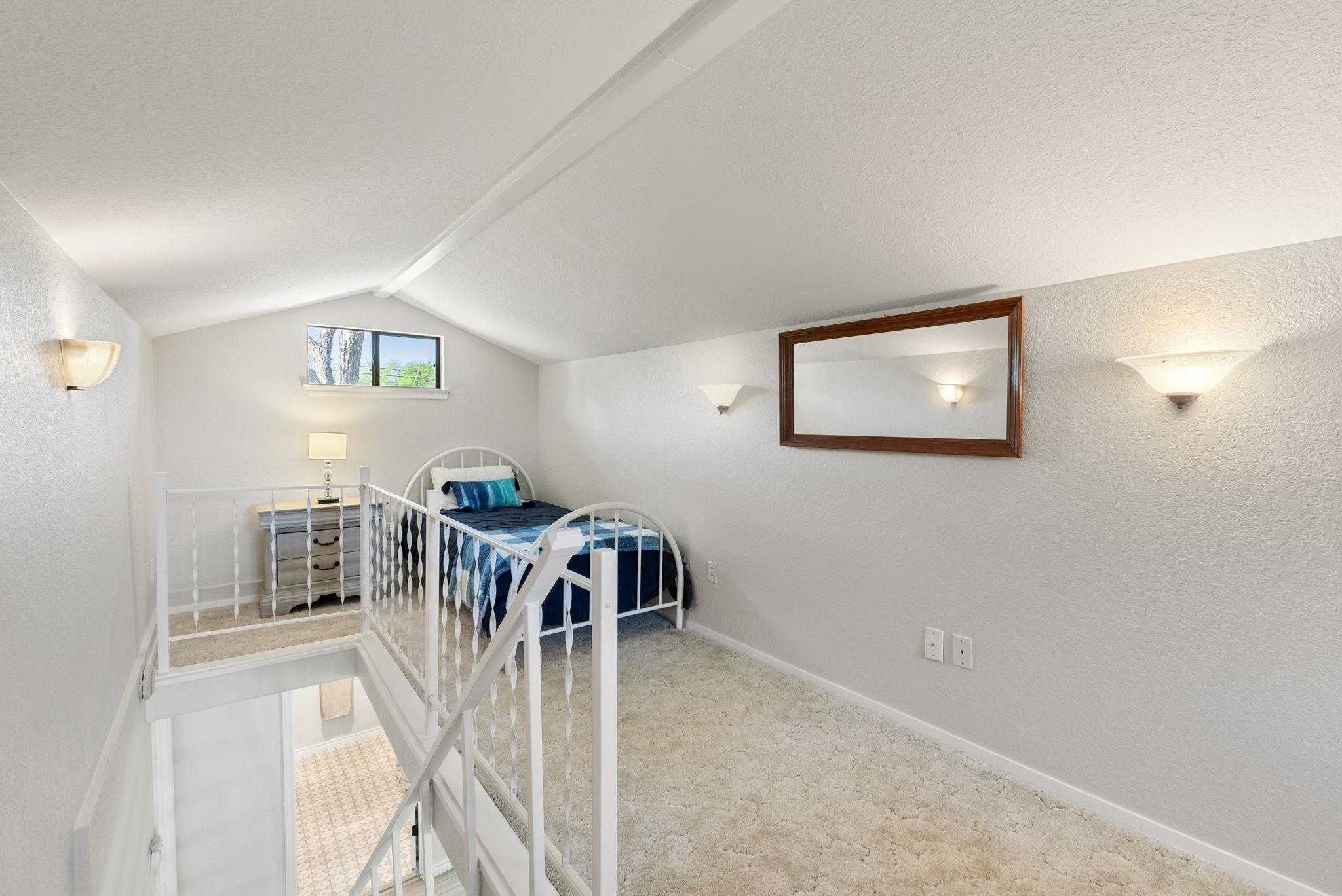 1707 Aztec Trl, Kingsland, TX 78639