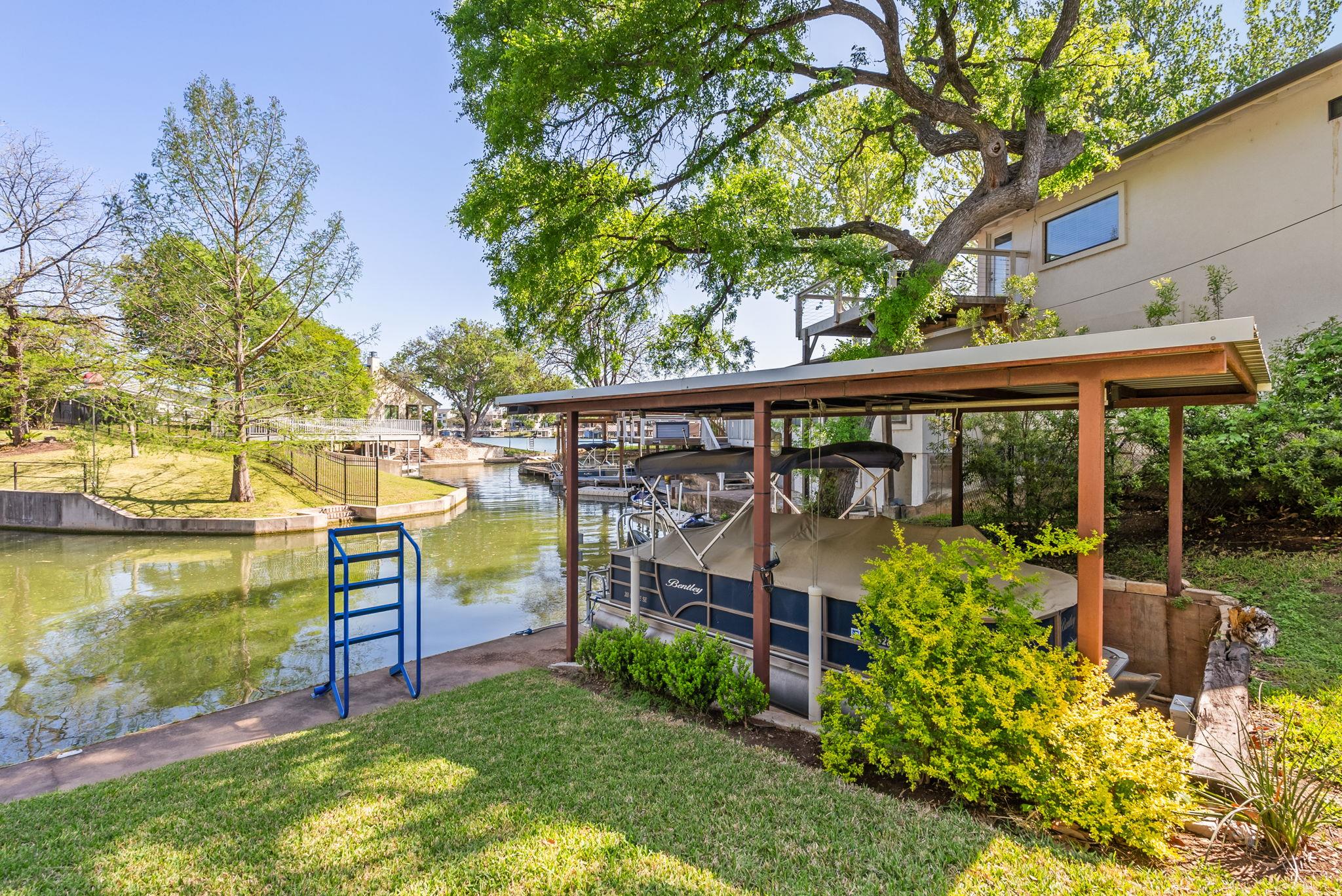 1707 Aztec Trl, Kingsland, TX 78639