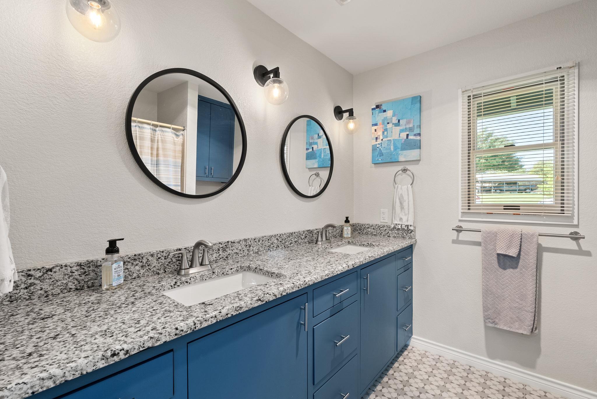 1707 Aztec Trl, Kingsland, TX 78639