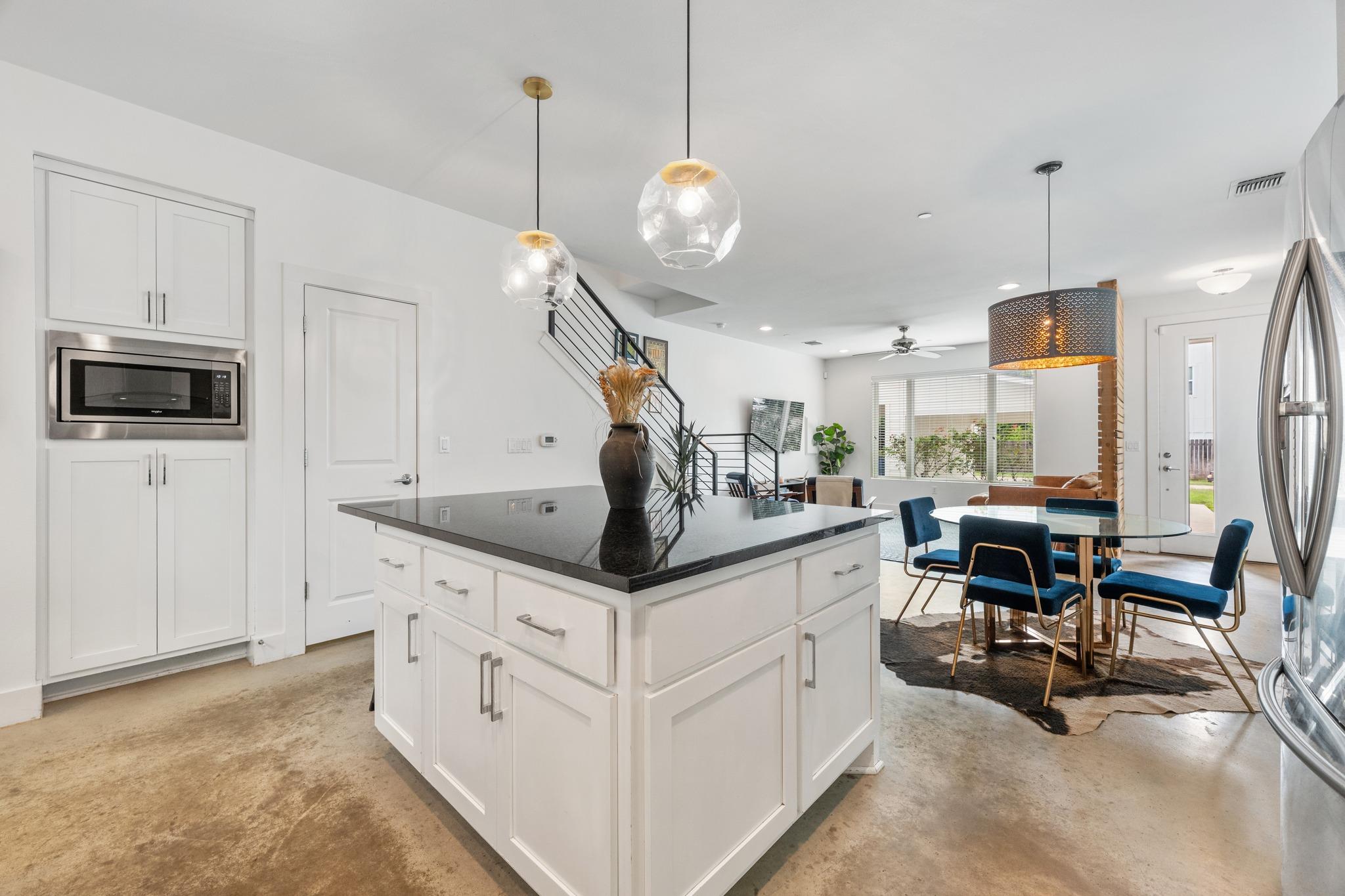 1128 Gunter St # F, Austin, TX 78702