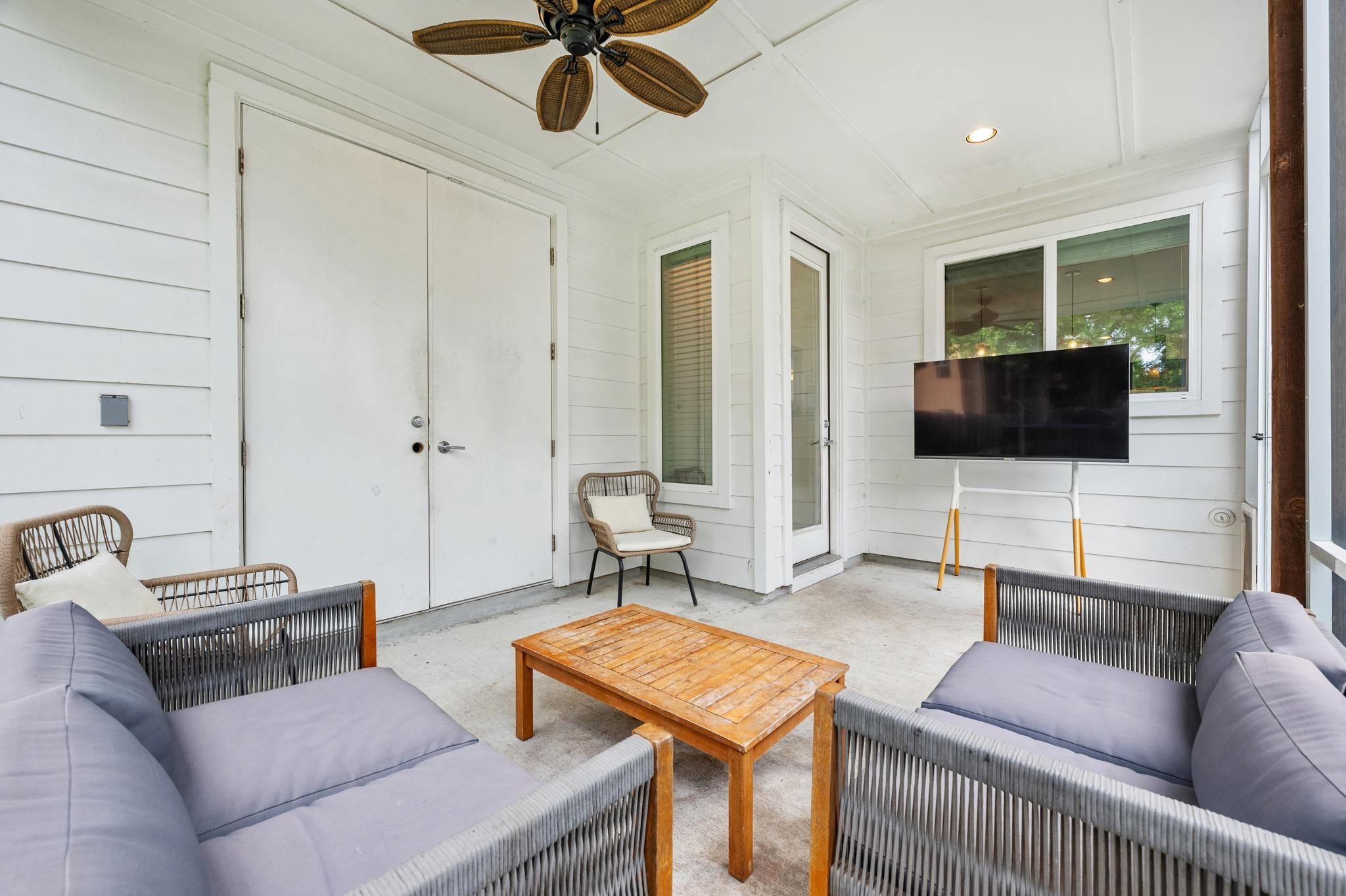 1128 Gunter St # F, Austin, TX 78702