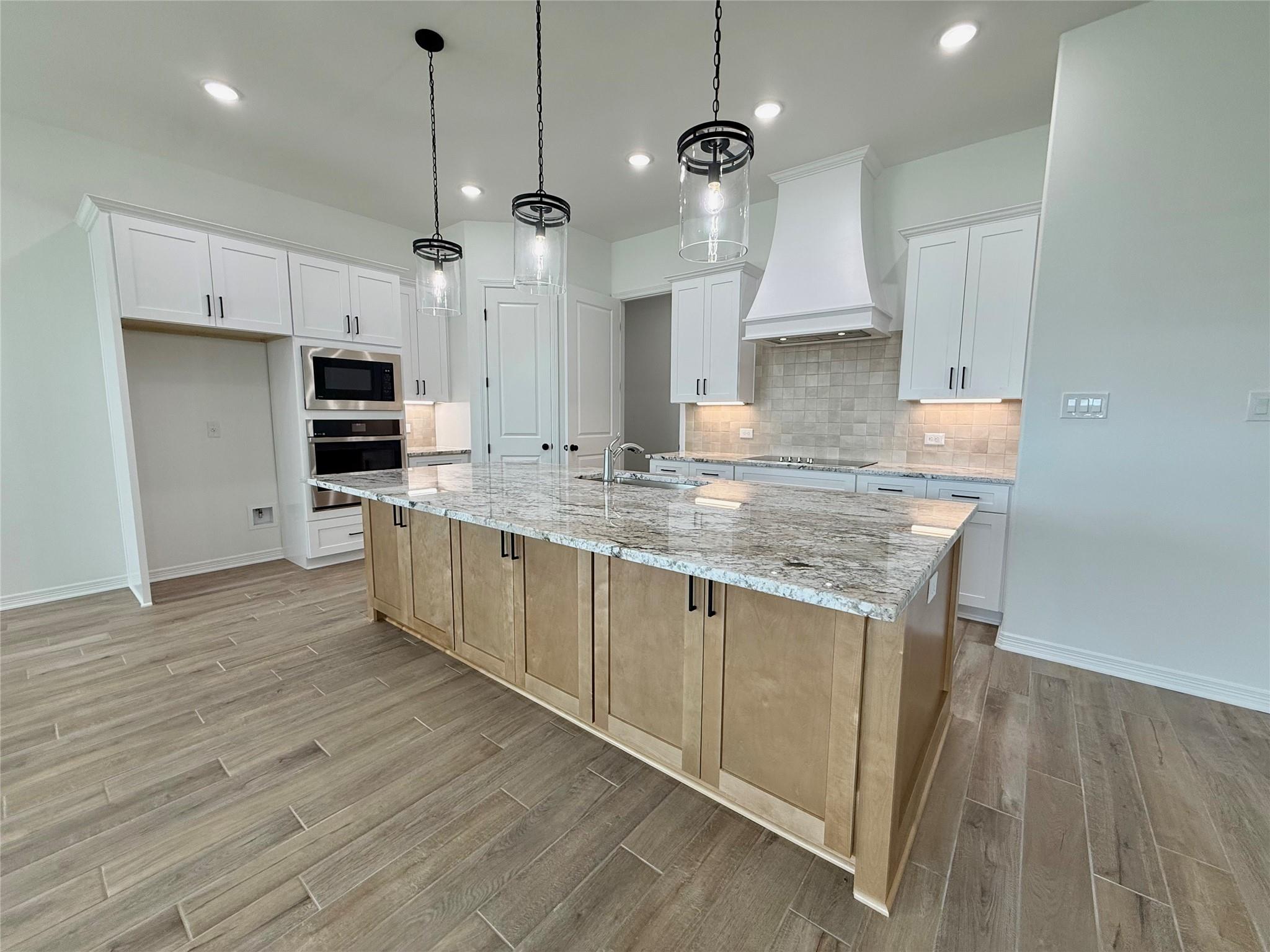 724 Eagle Crest Dr, Salado, TX 76571