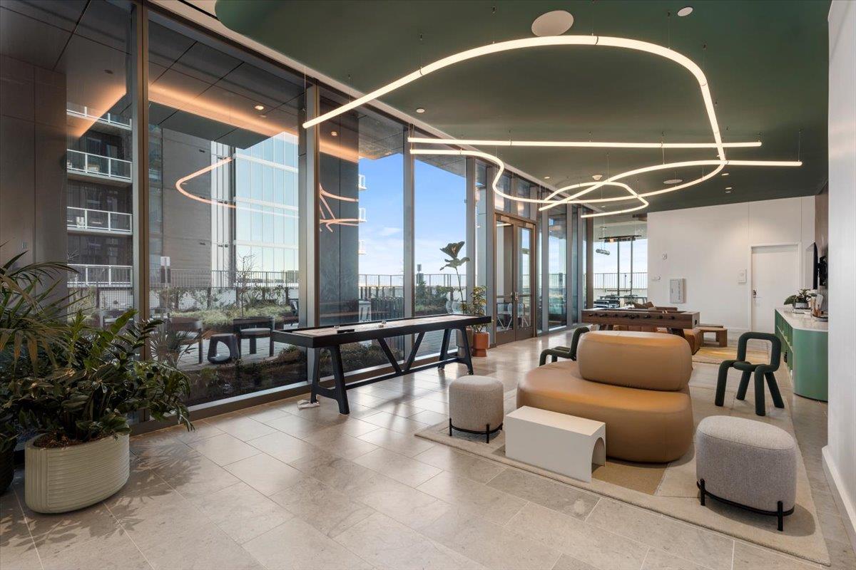 44 East Ave # 2606, Austin, TX 78701