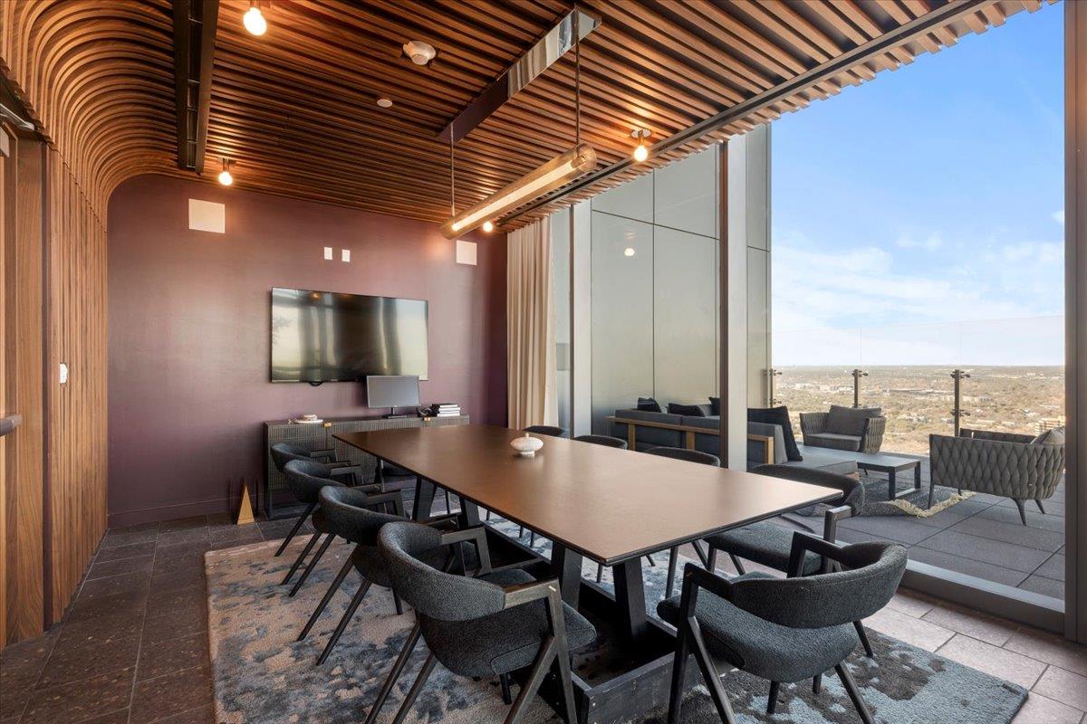 44 East Ave # 2606, Austin, TX 78701