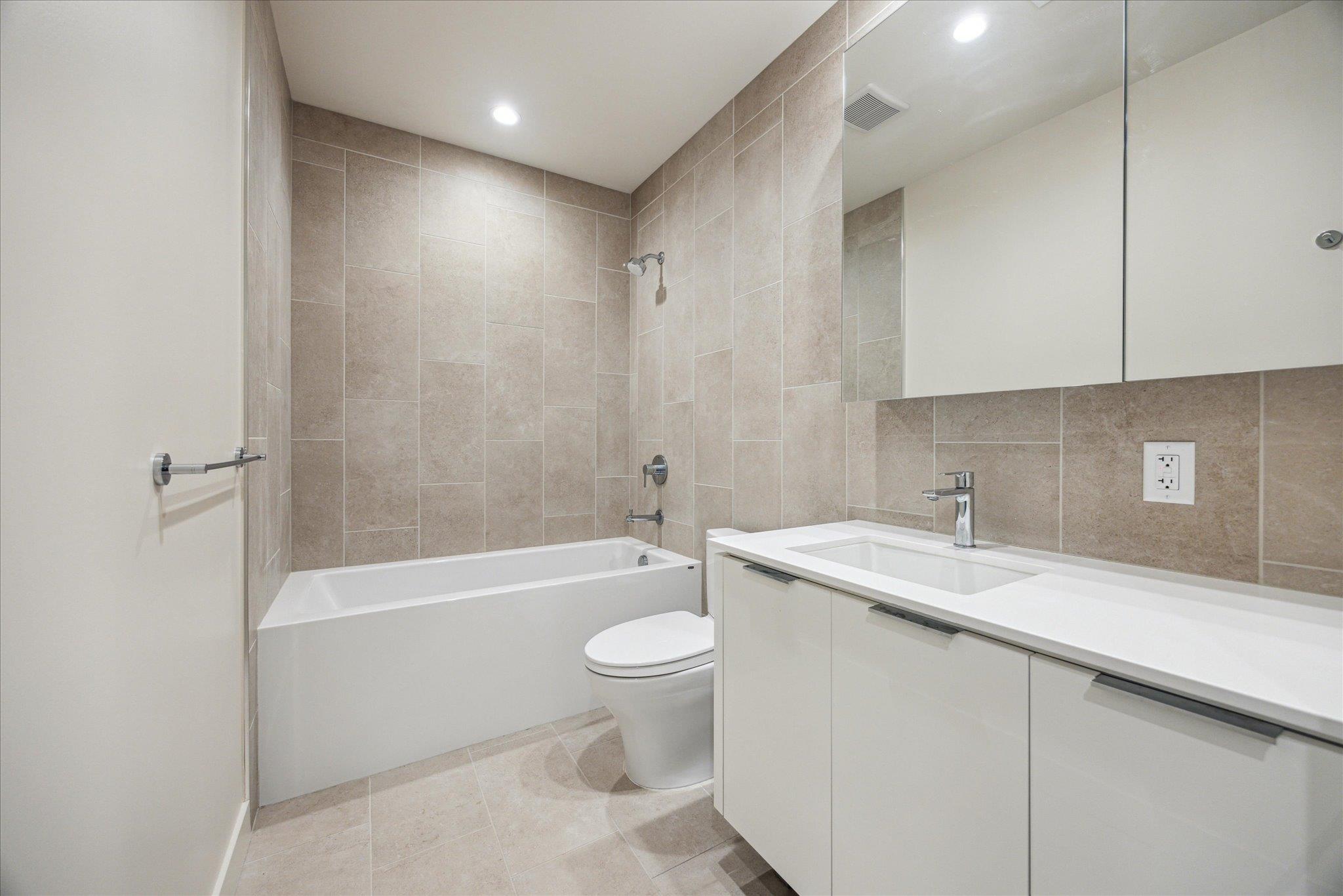 44 East Ave # 2606, Austin, TX 78701