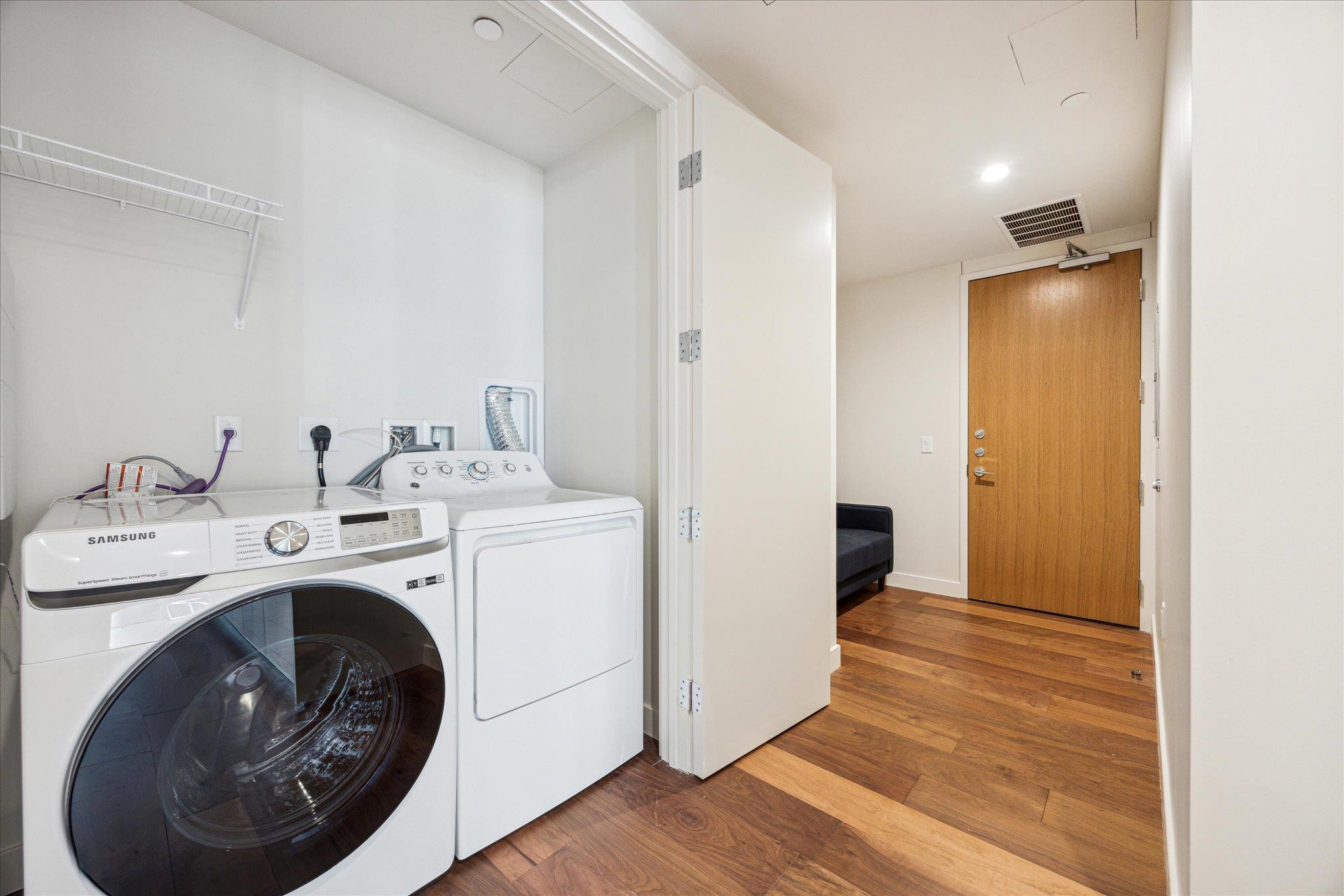 44 East Ave # 2606, Austin, TX 78701