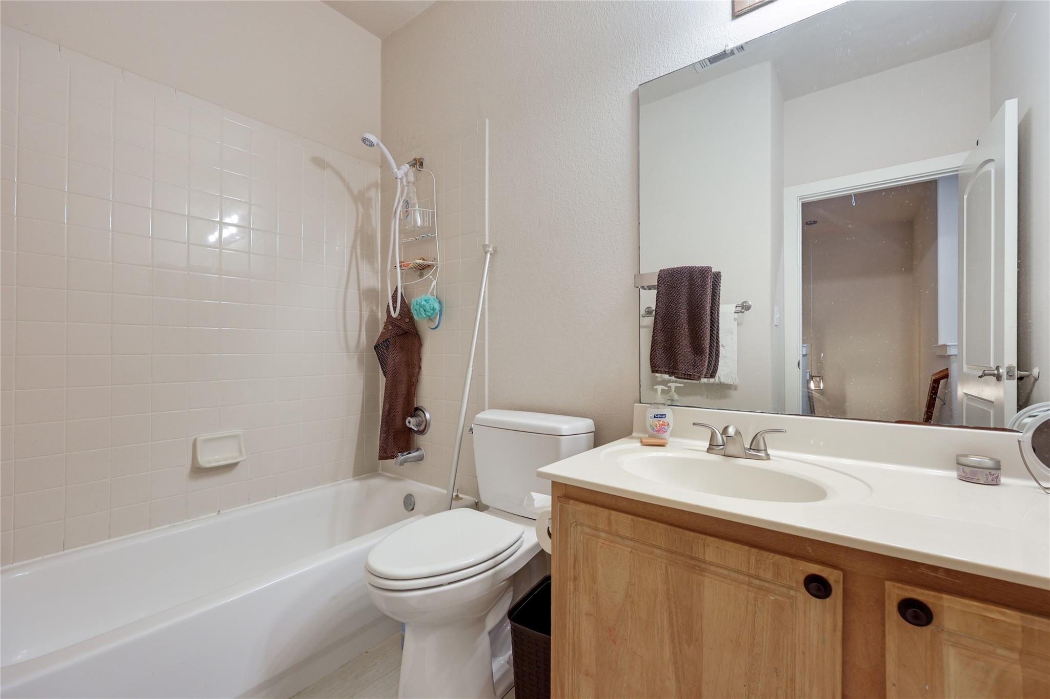 12287 Abbey Glen Ln # D-1, Austin, TX 78753