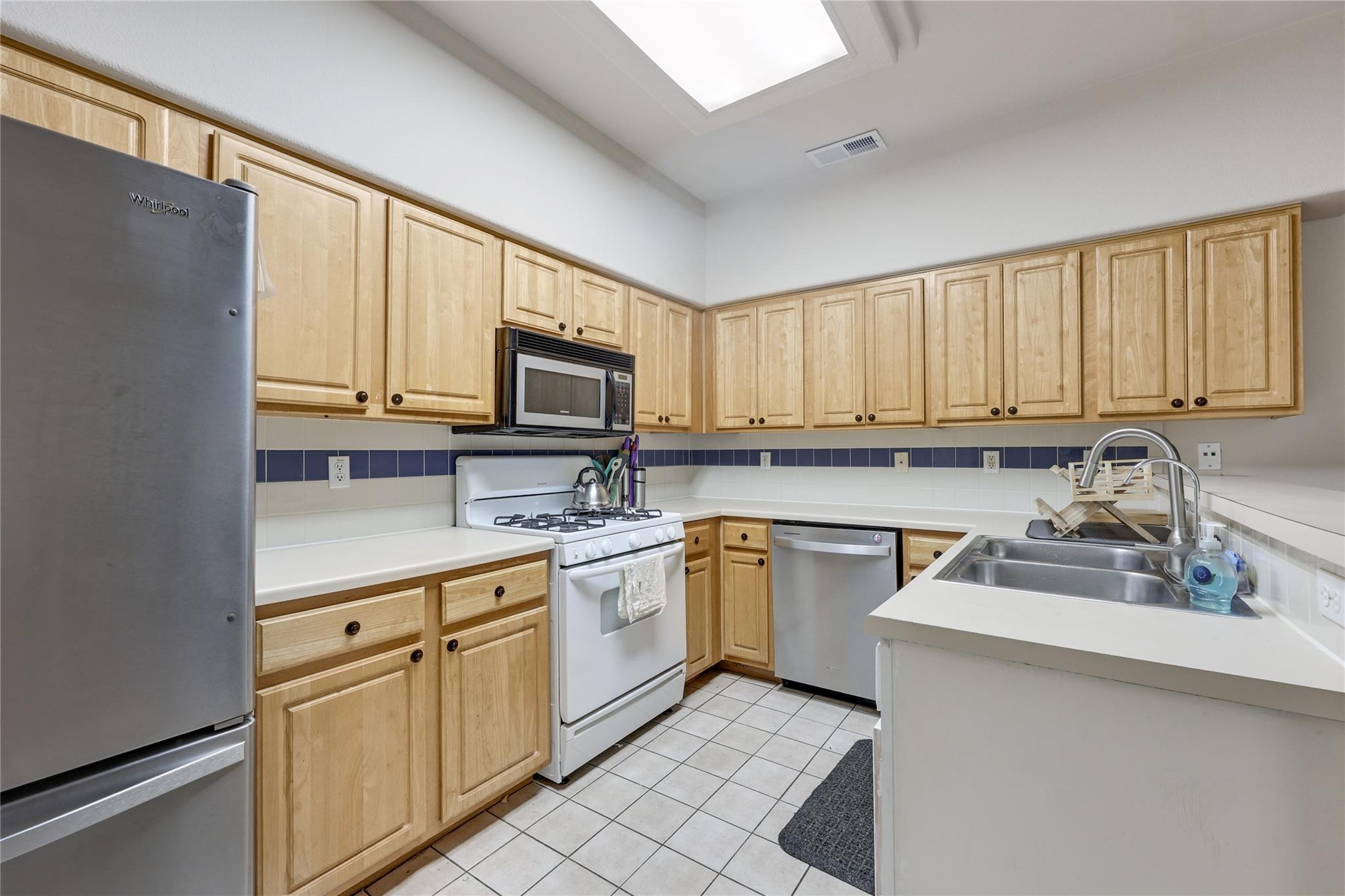 12287 Abbey Glen Ln # D-1, Austin, TX 78753