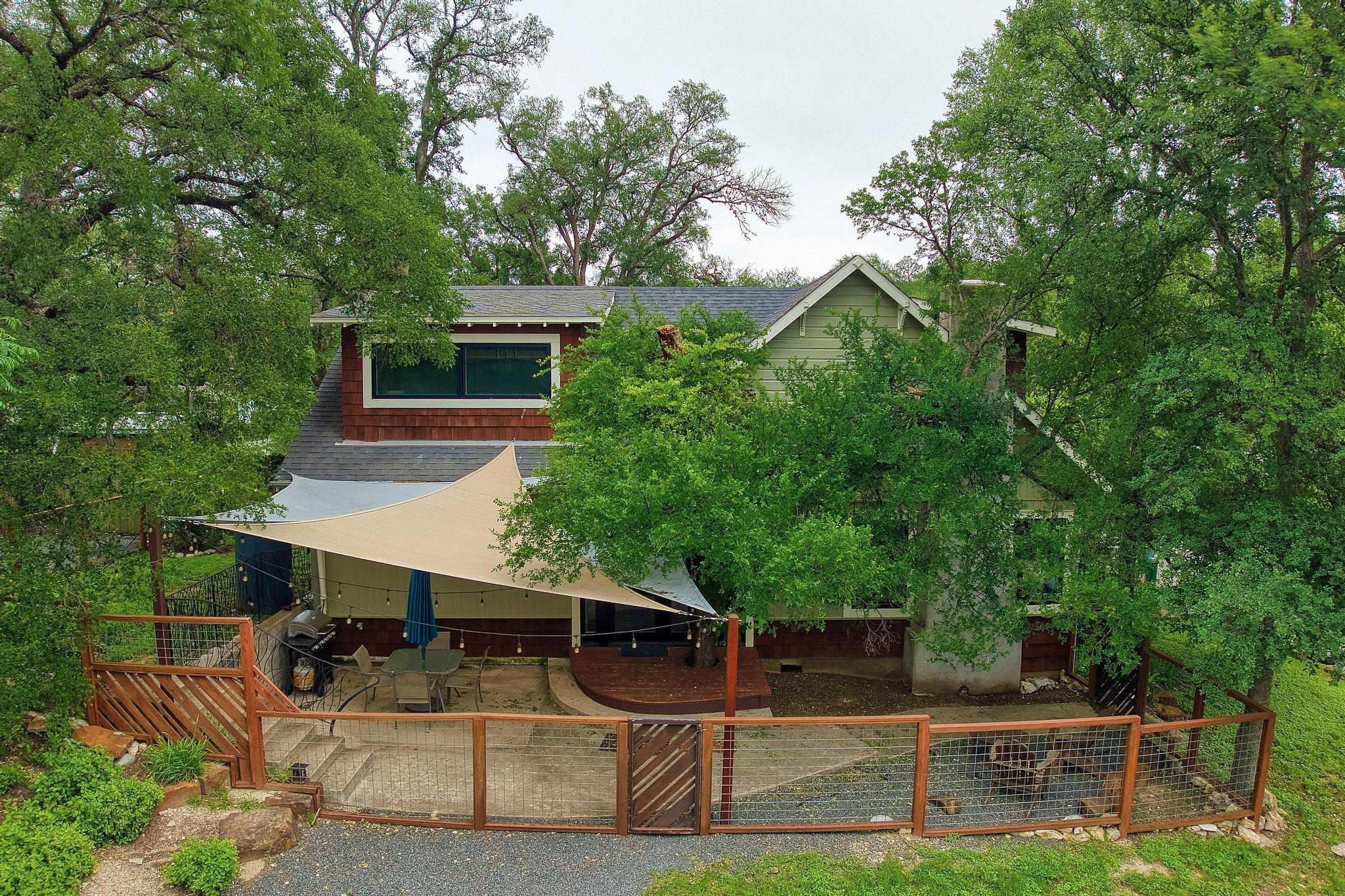 2110 De Verne St, Austin, TX 78704