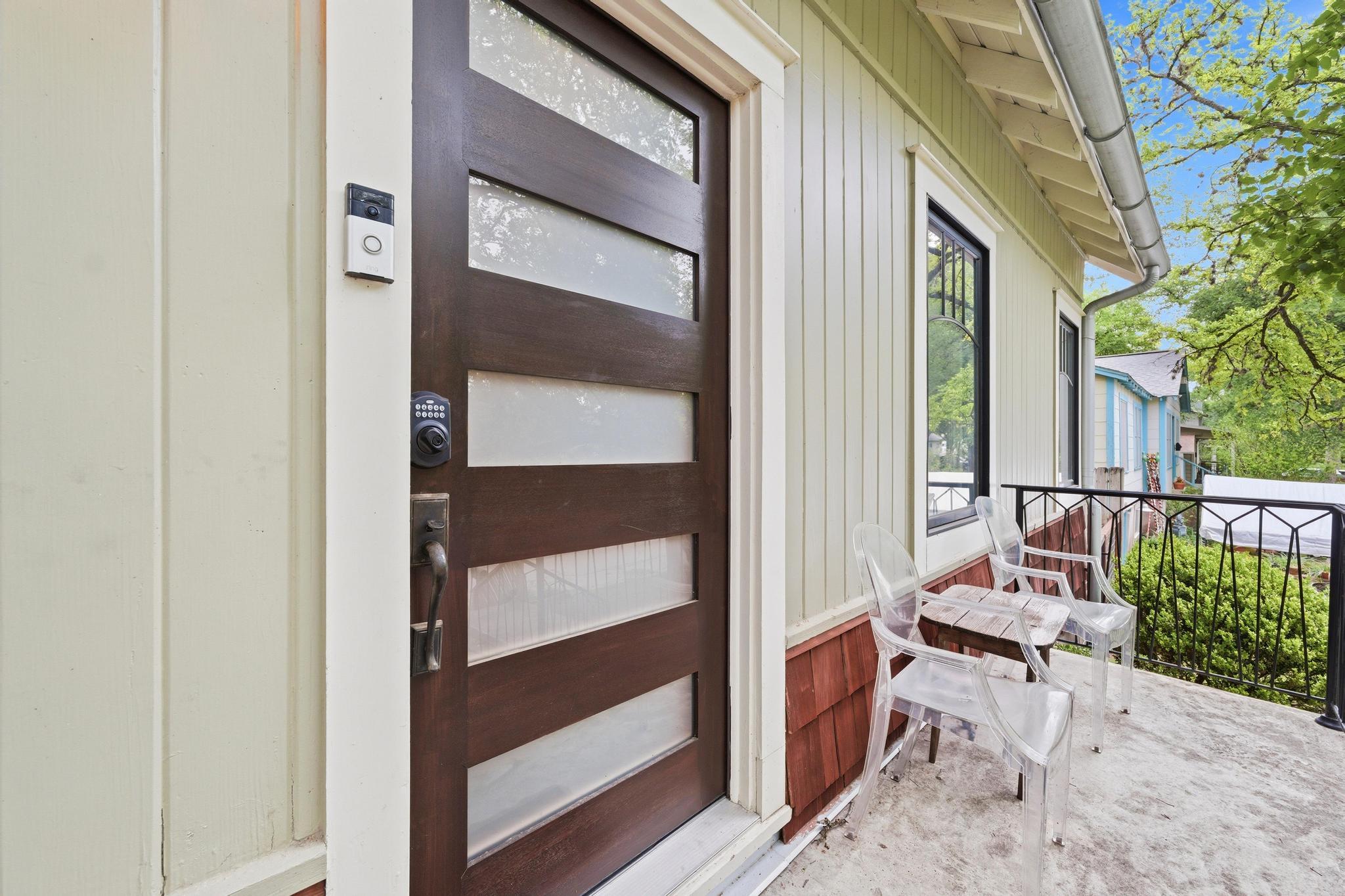 2110 De Verne St, Austin, TX 78704