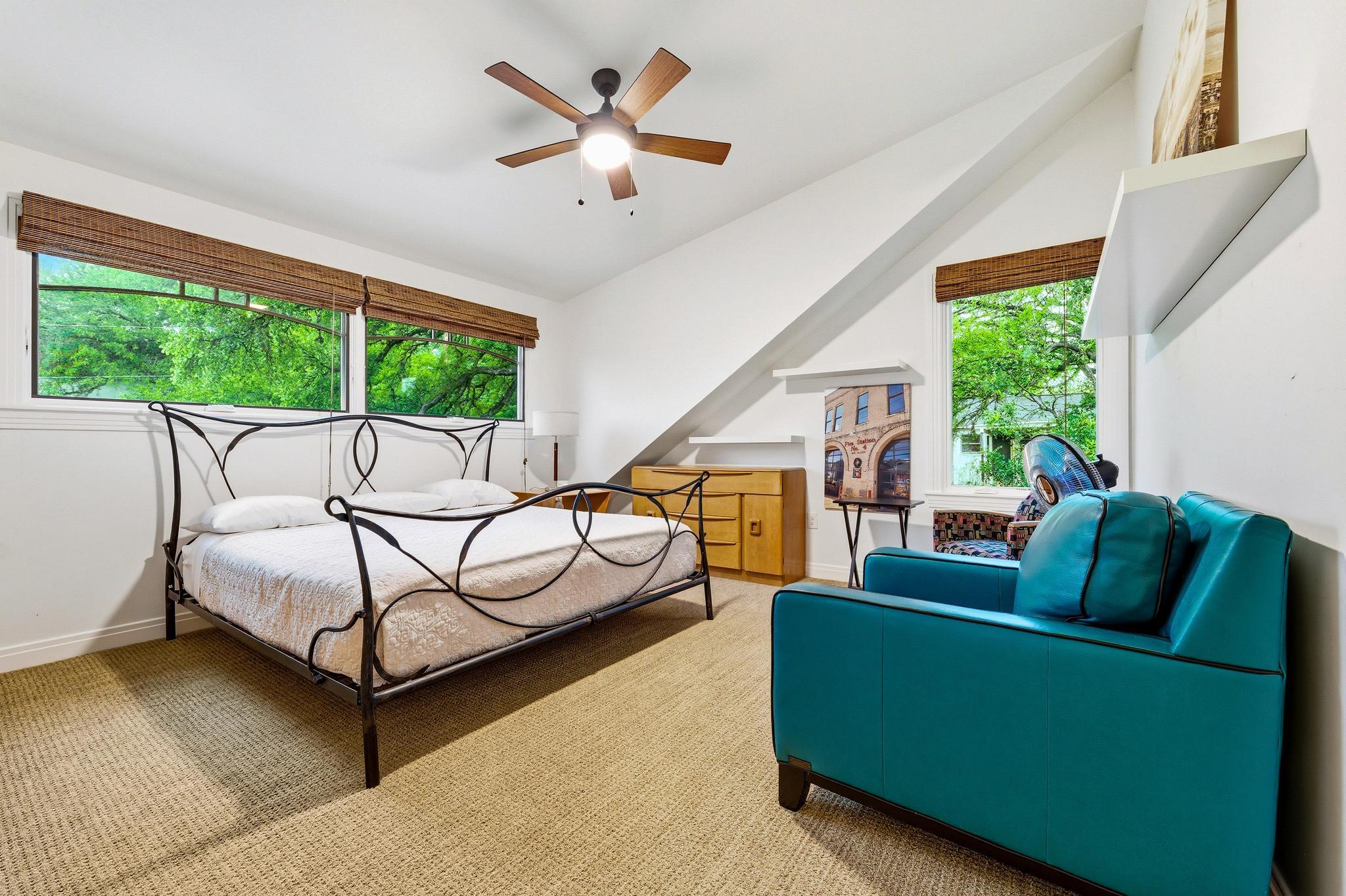 2110 De Verne St, Austin, TX 78704