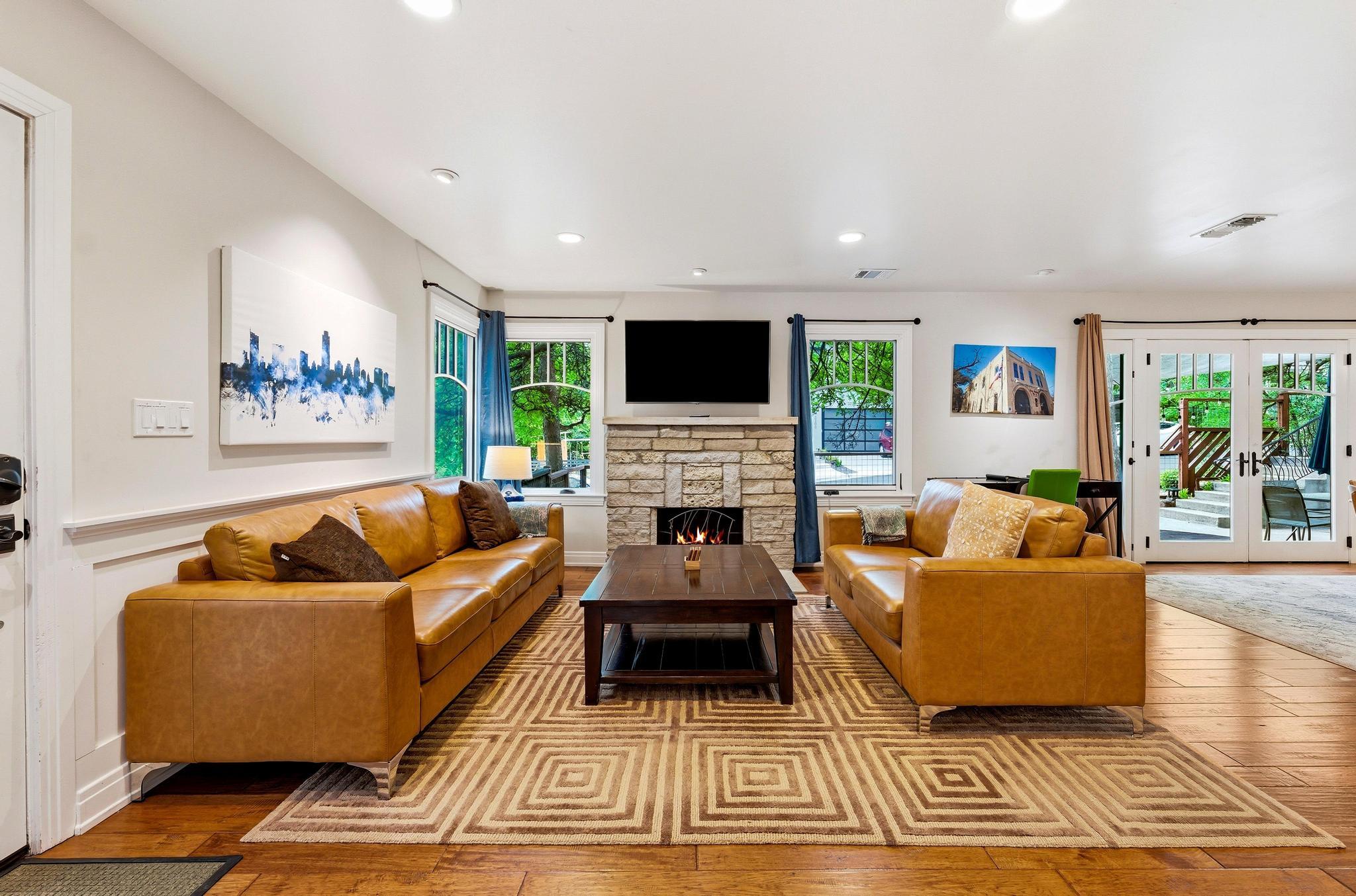 2110 De Verne St, Austin, TX 78704