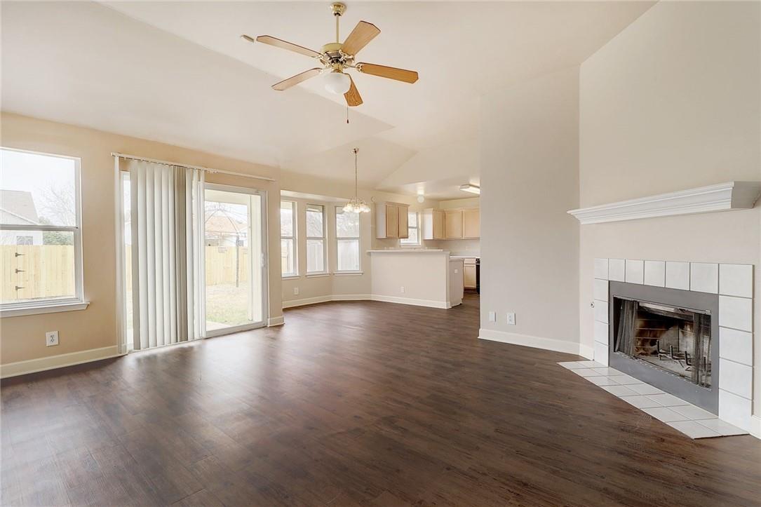 202 Quail Cir, Hutto, TX 78634
