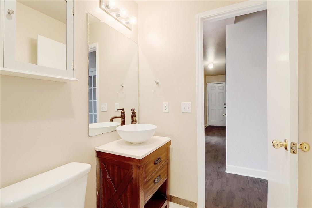 202 Quail Cir, Hutto, TX 78634