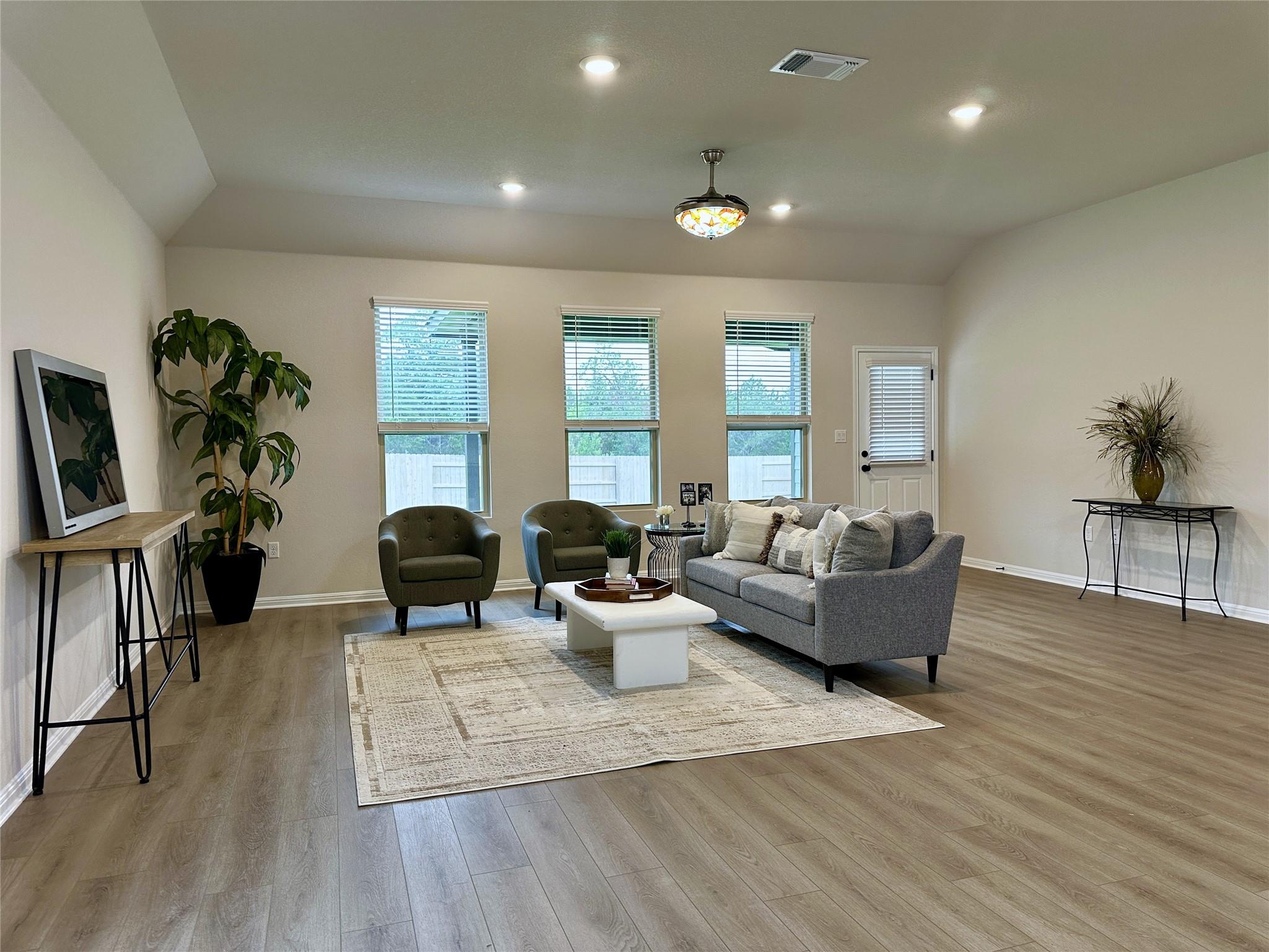 171 Rita Blanca Bnd, Bastrop, TX 78602