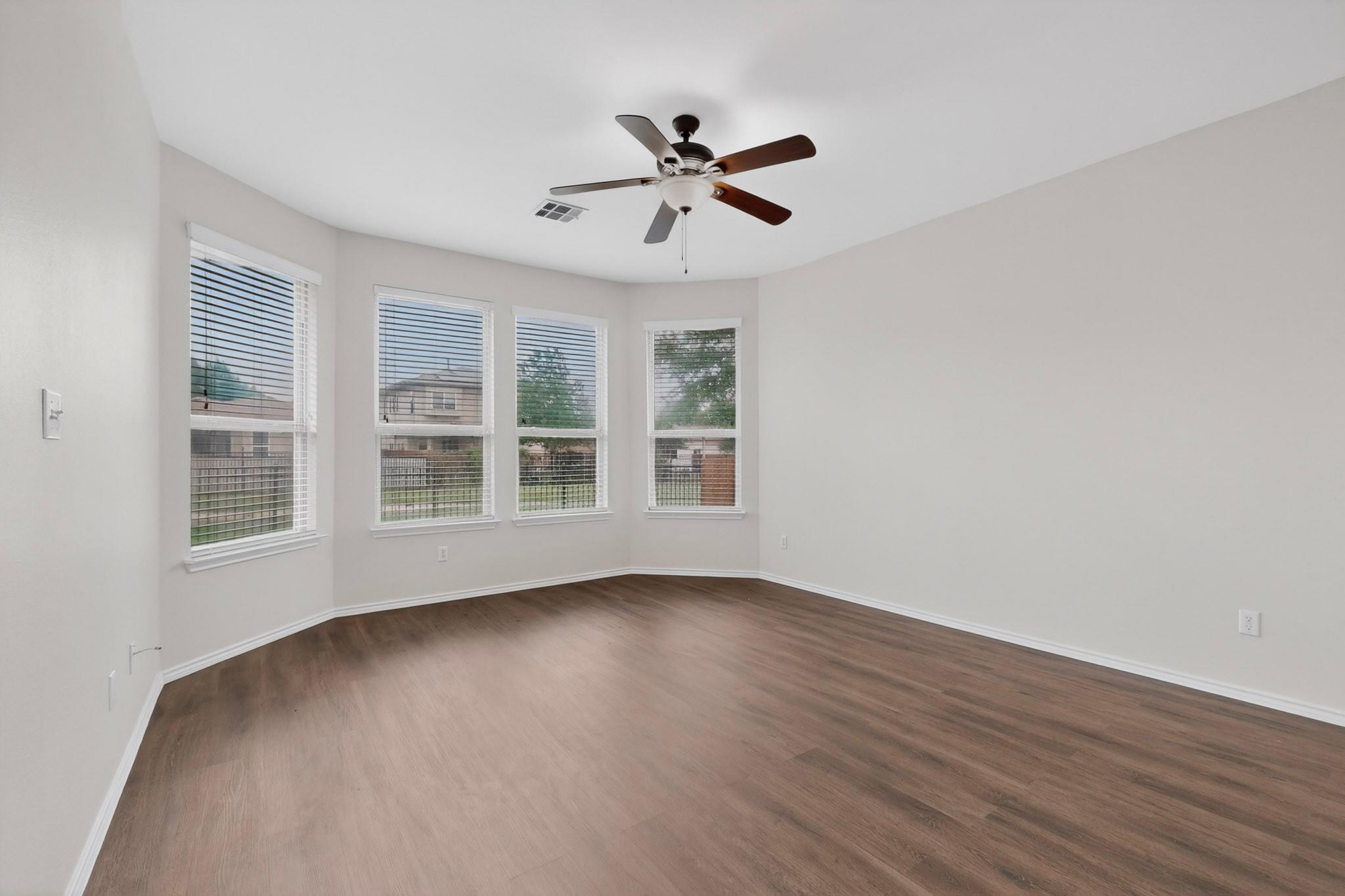 5417 Kara Dr, Austin, TX 78744