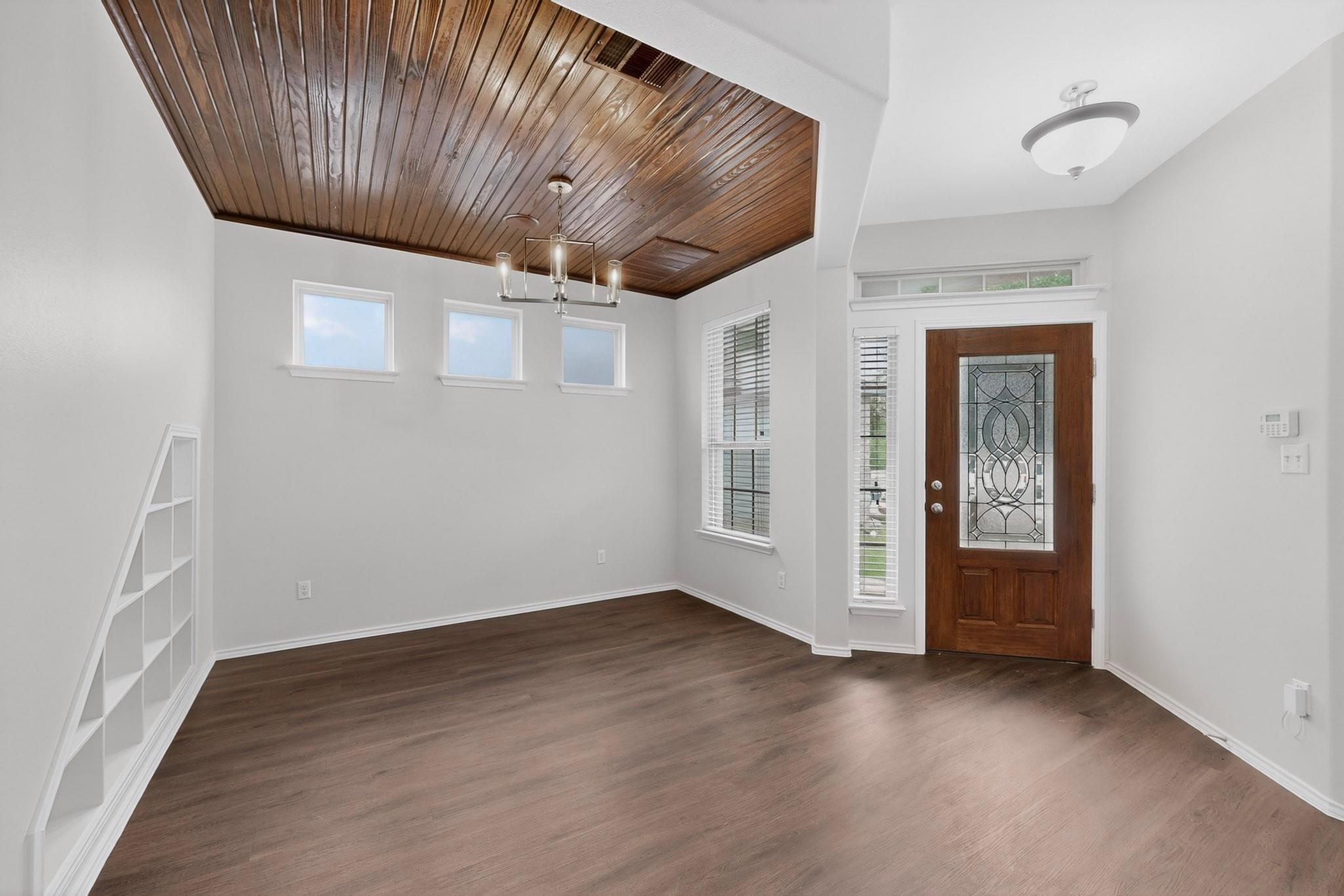 5417 Kara Dr, Austin, TX 78744