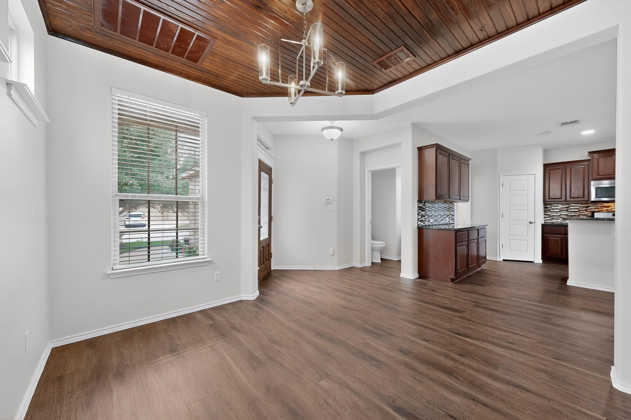 5417 Kara Dr, Austin, TX 78744