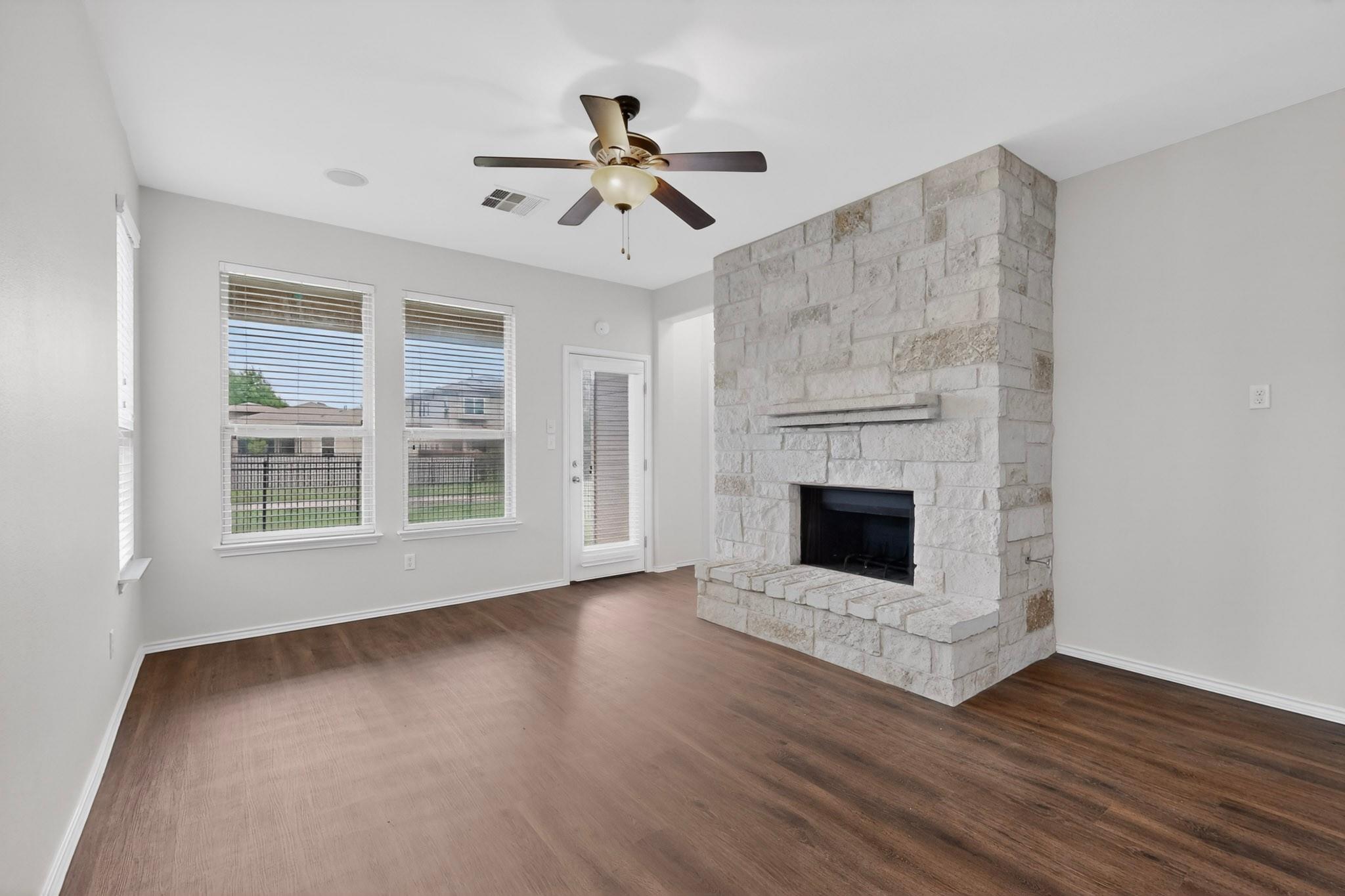 5417 Kara Dr, Austin, TX 78744