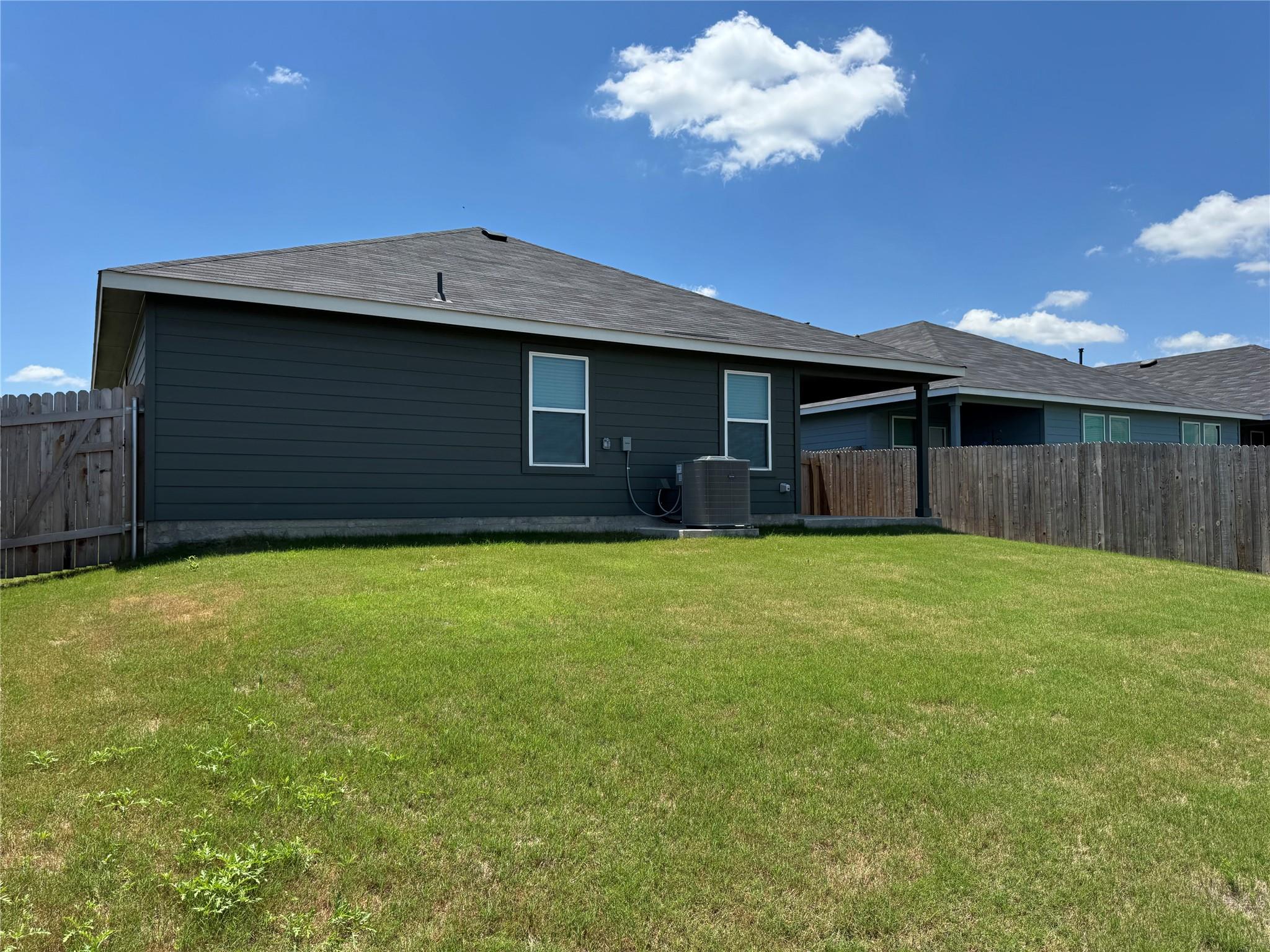 515 HODGES St, Maxwell, TX 78656