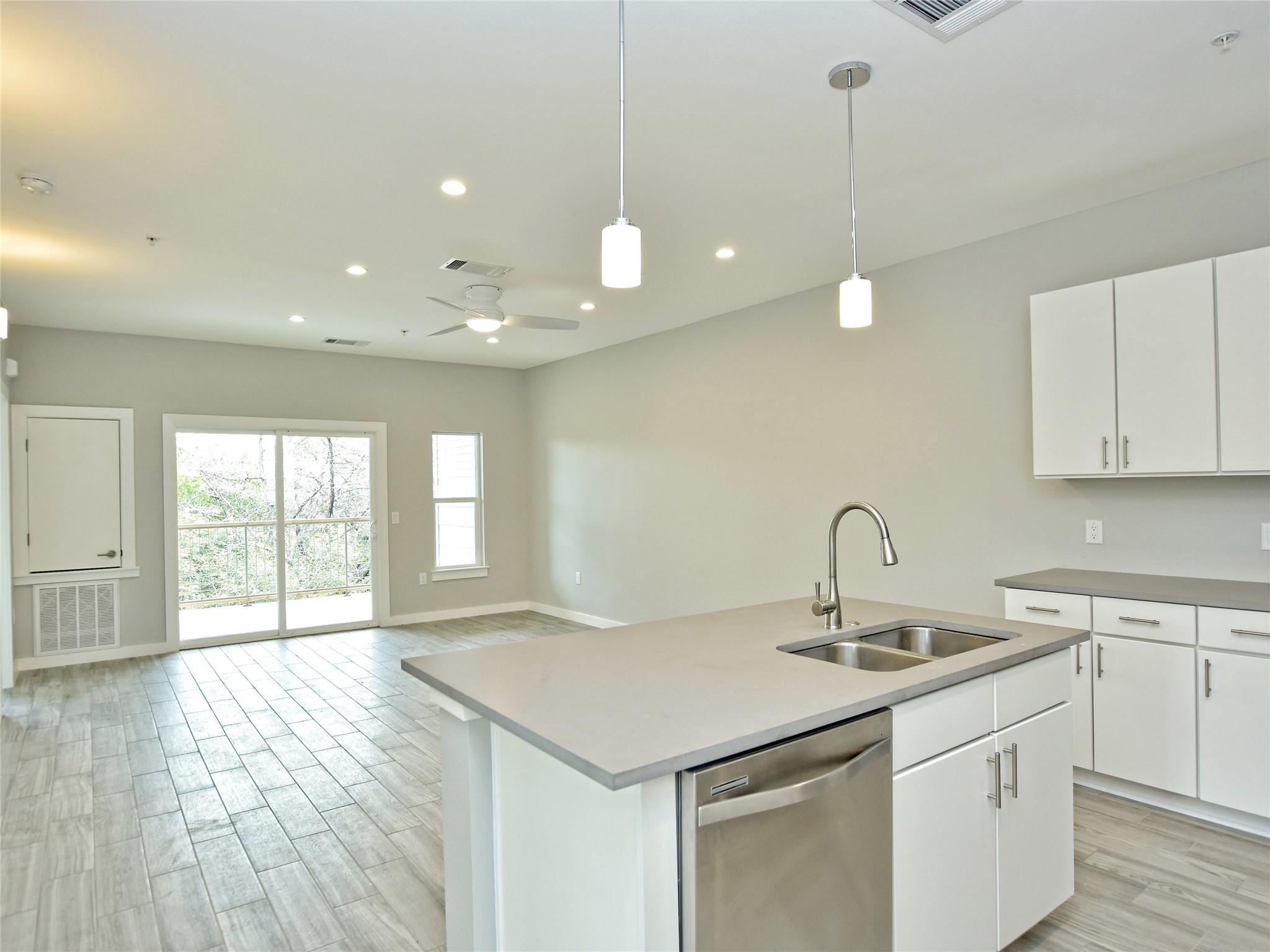 102 Blue Ridge Trl # 5, West Lake Hills, TX 78746