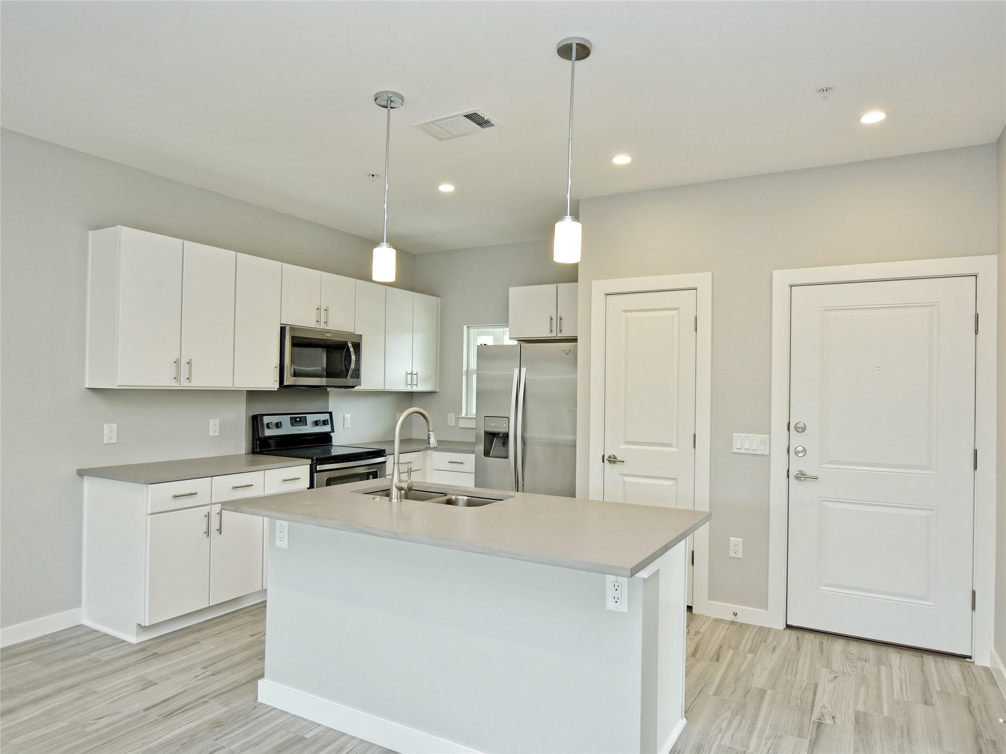 102 Blue Ridge Trl # 5, West Lake Hills, TX 78746