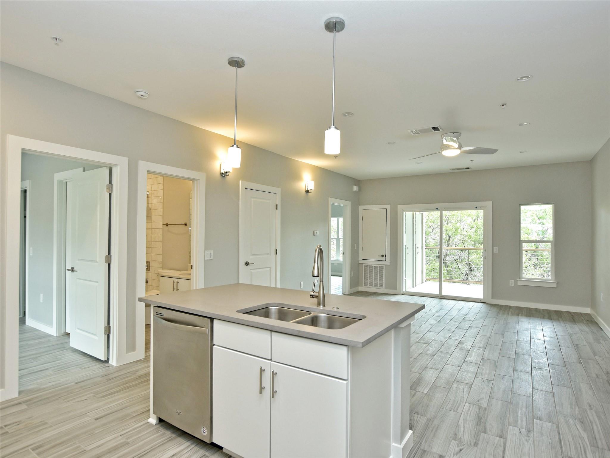 102 Blue Ridge Trl # 5, West Lake Hills, TX 78746