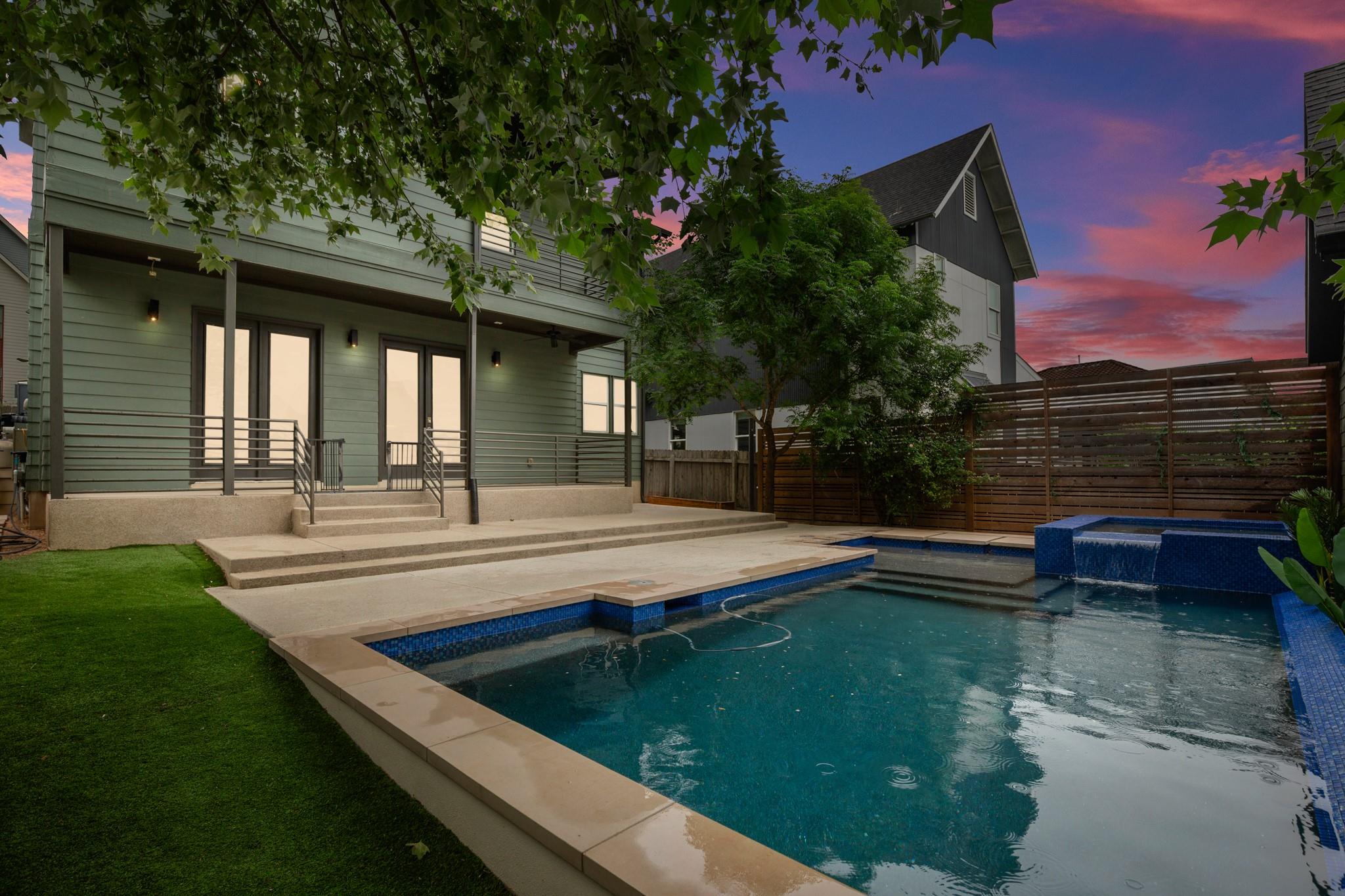 6020 Seville Dr, Austin, TX 78724