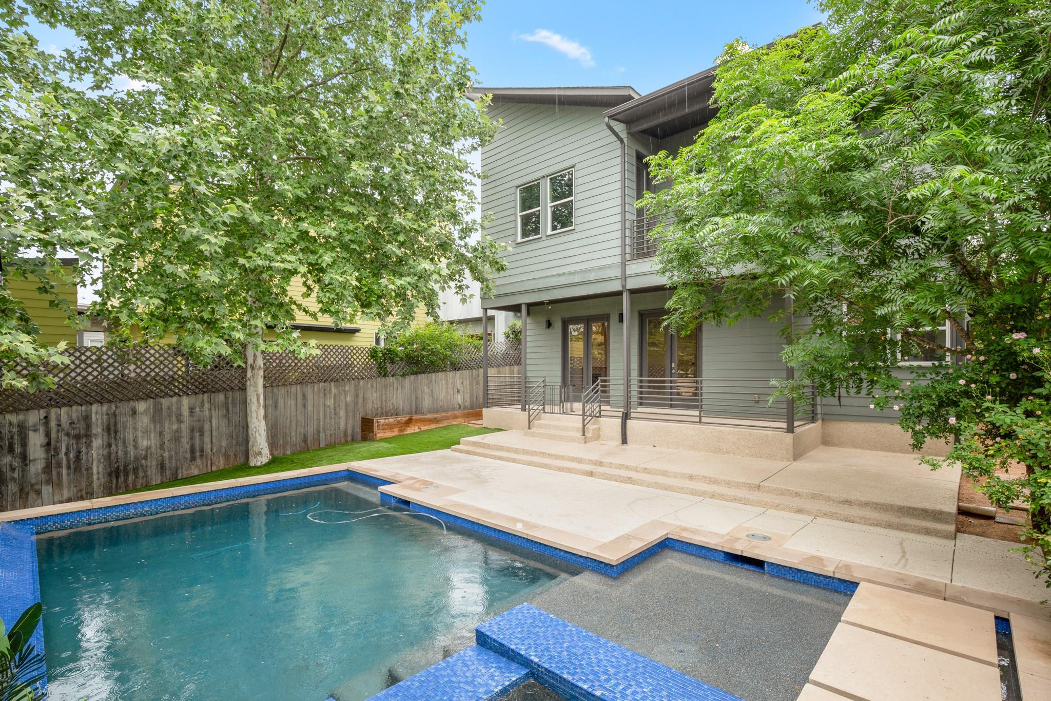 6020 Seville Dr, Austin, TX 78724