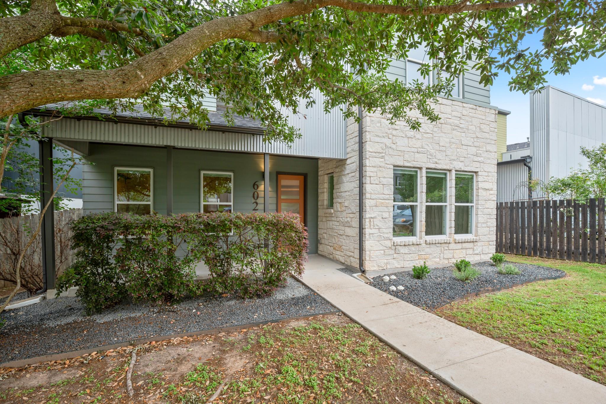 6020 Seville Dr, Austin, TX 78724