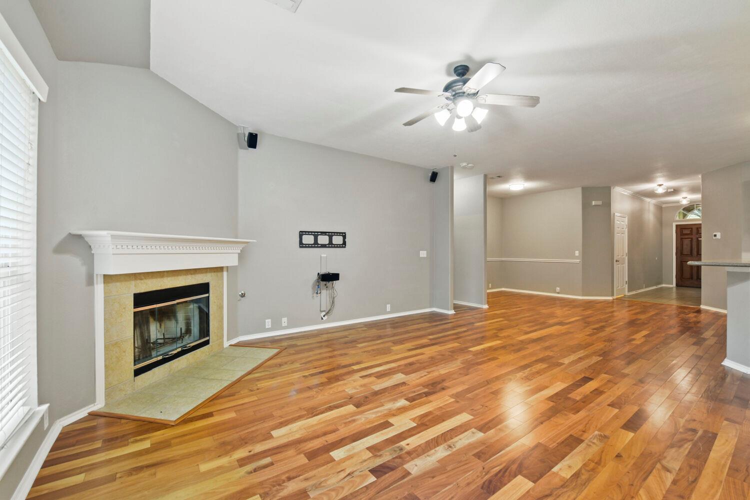 421 Racetrack Dr, Austin, TX 78748