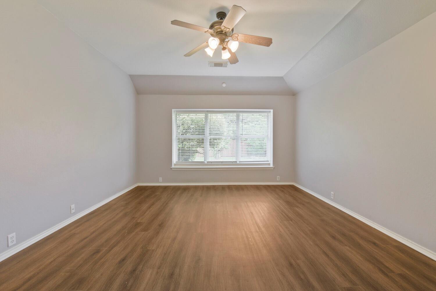 421 Racetrack Dr, Austin, TX 78748